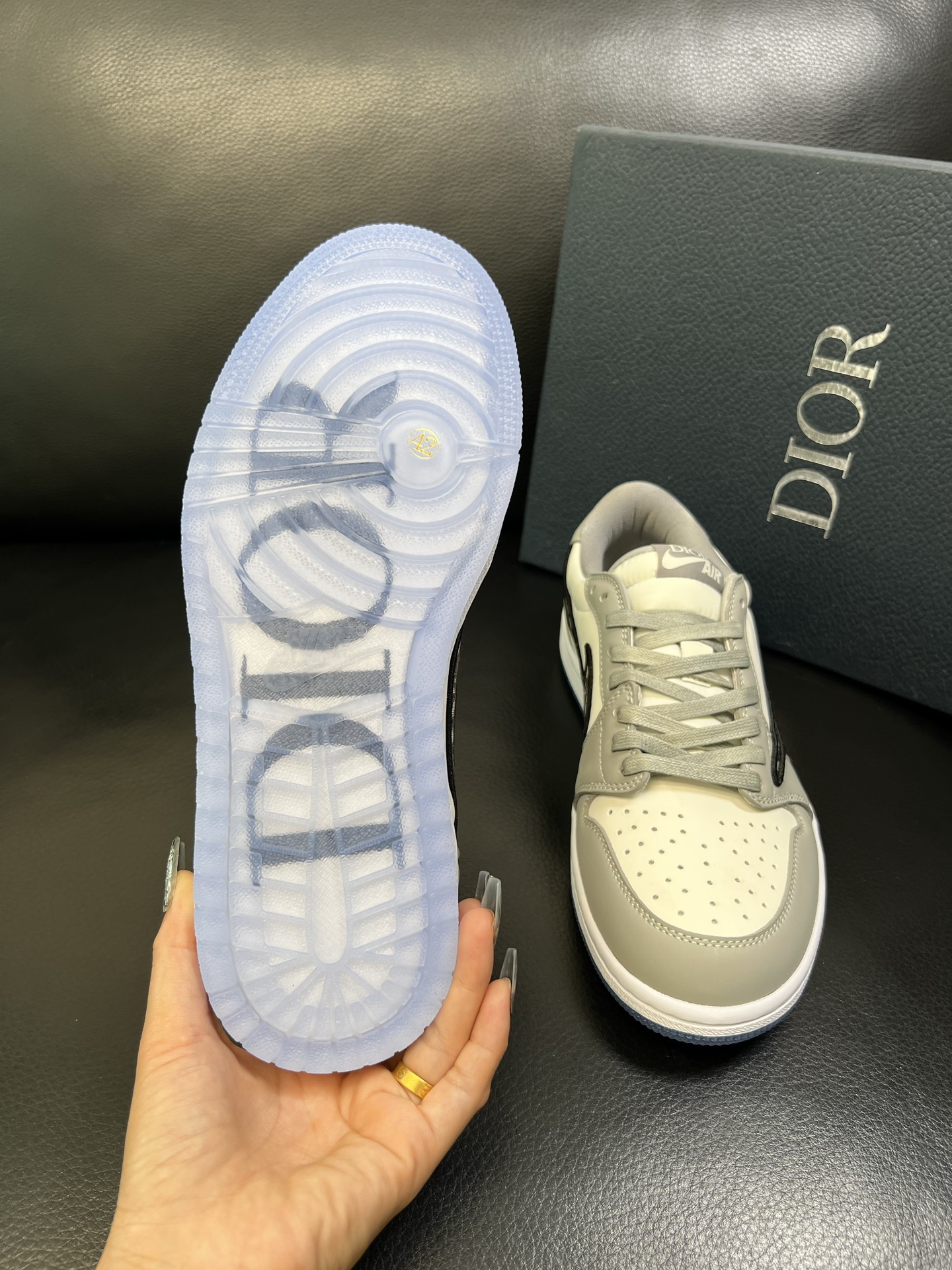 Dior X nike顶级工艺品 迪奥 专柜同步 原厂配置，意大利进口原版牛皮面料，透气舒适进口水染牛里