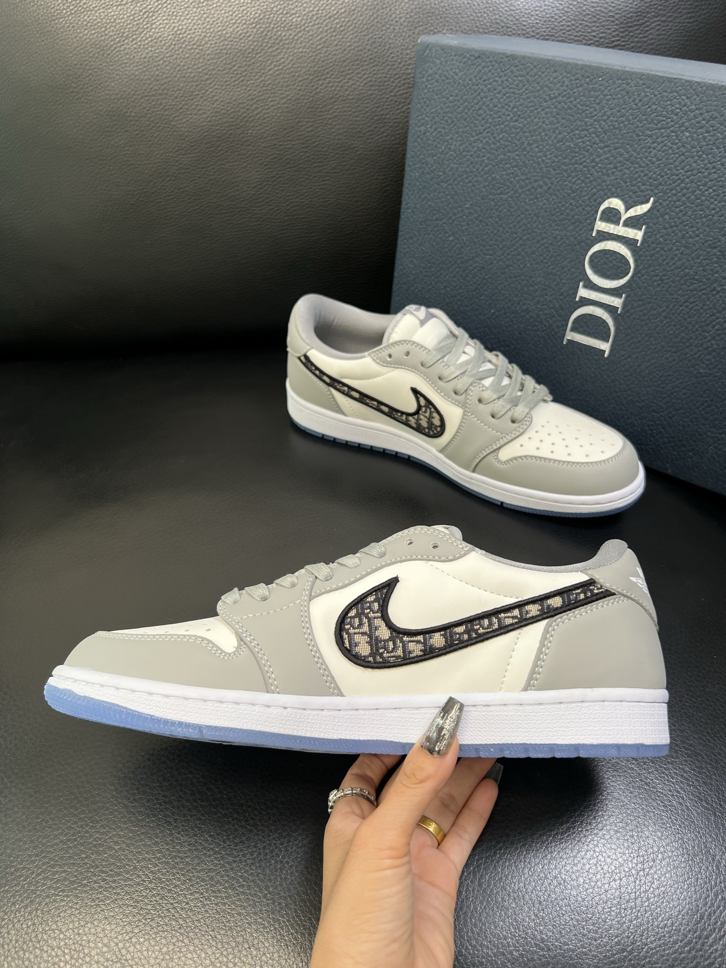 Dior X nike顶级工艺品 迪奥 专柜同步 原厂配置，意大利进口原版牛皮面料，透气舒适进口水染牛里
