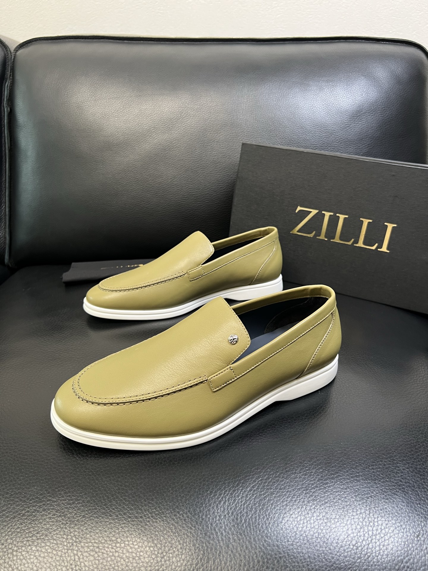 ZILLI 高品质 顶级工艺品 专柜同步发售原厂配置，意大利进口原版牛皮面料，进口水染牛里 ，鞋底：原厂