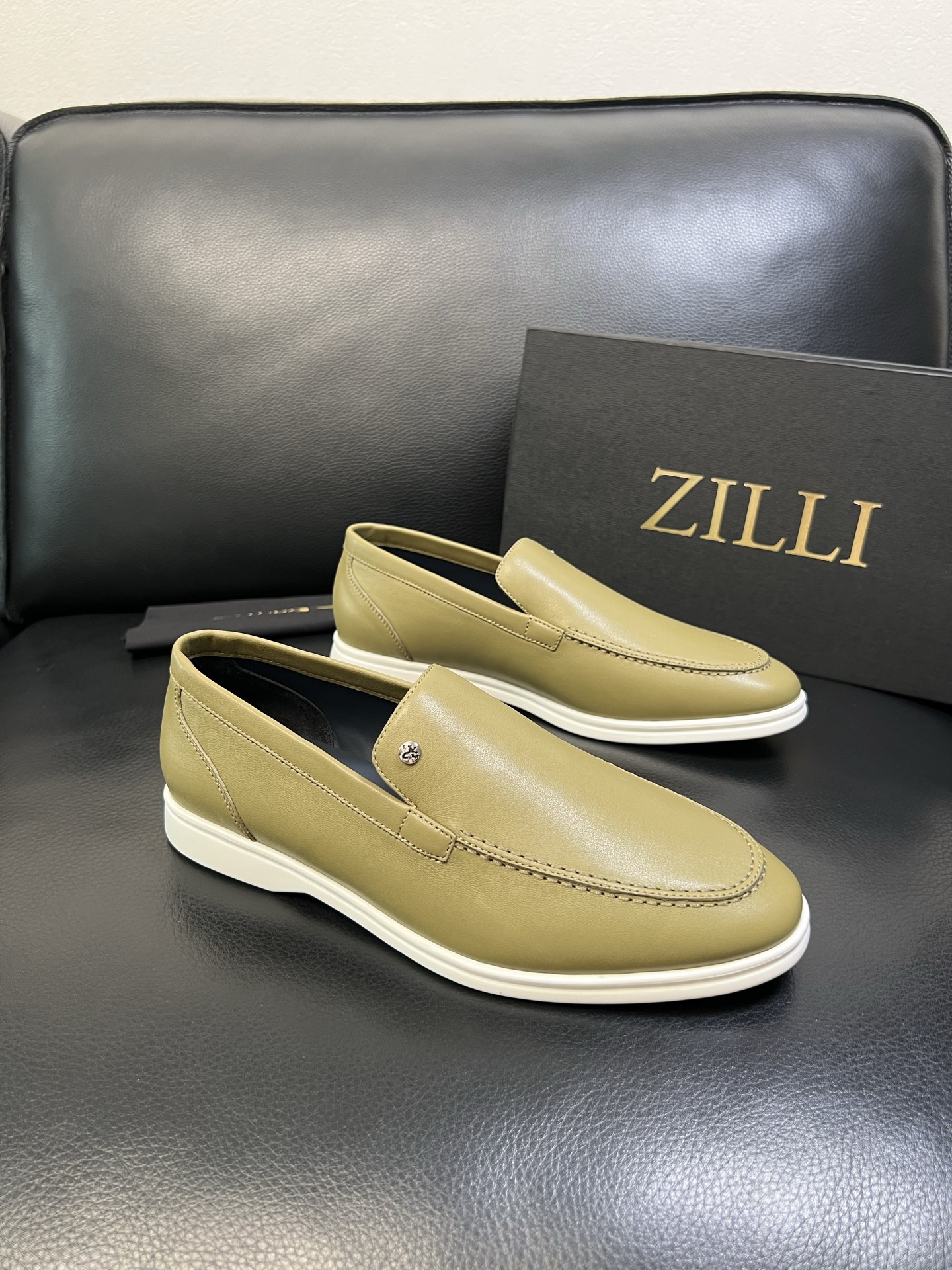 ZILLI 高品质 顶级工艺品 专柜同步发售原厂配置，意大利进口原版牛皮面料，进口水染牛里 ，鞋底：原厂