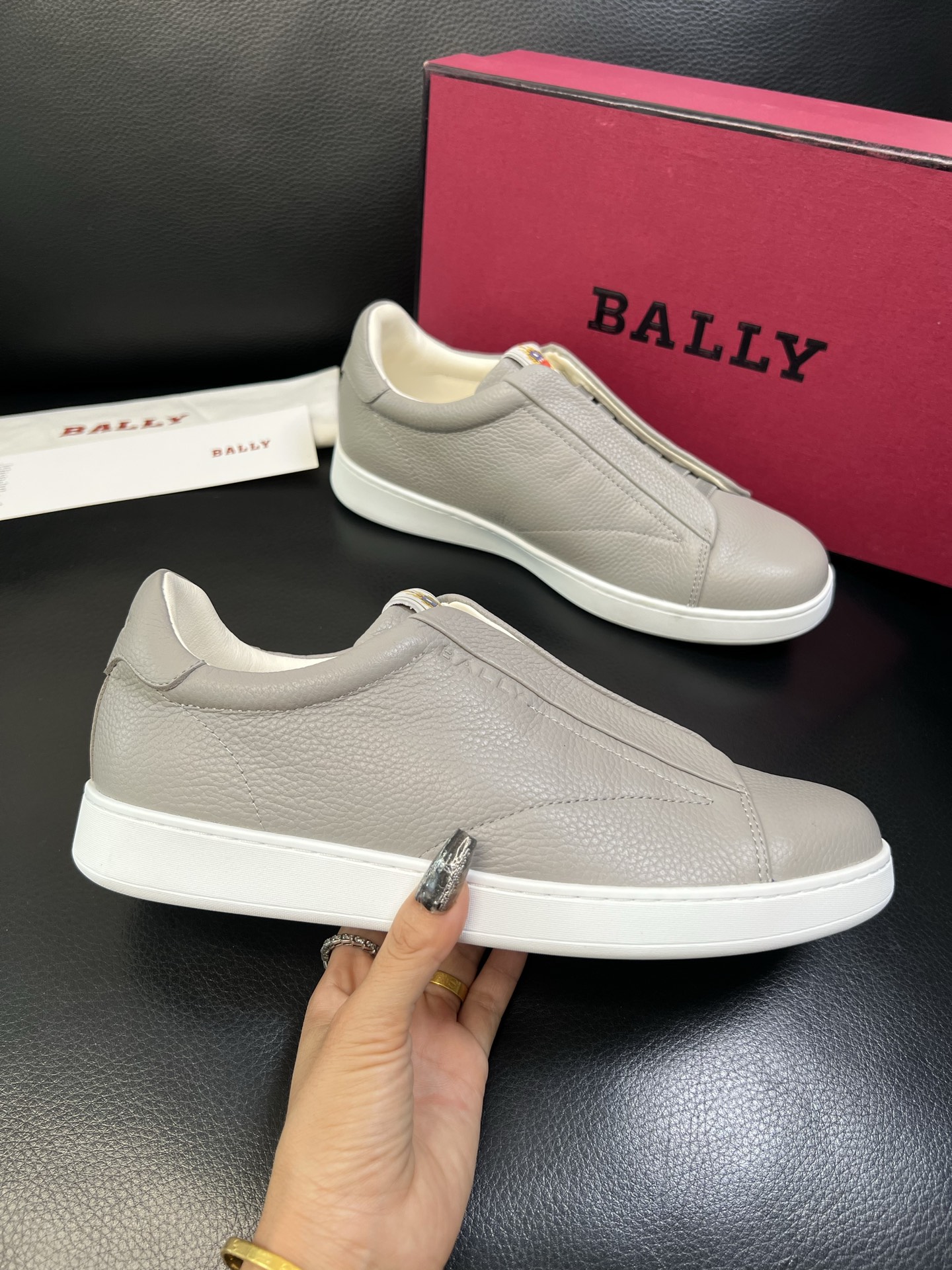 BALLY 高品质 顶级工艺品 巴利 专柜同原厂配置 ，鞋面意大利进口牛皮面料，进口水染牛皮里垫 ，鞋底