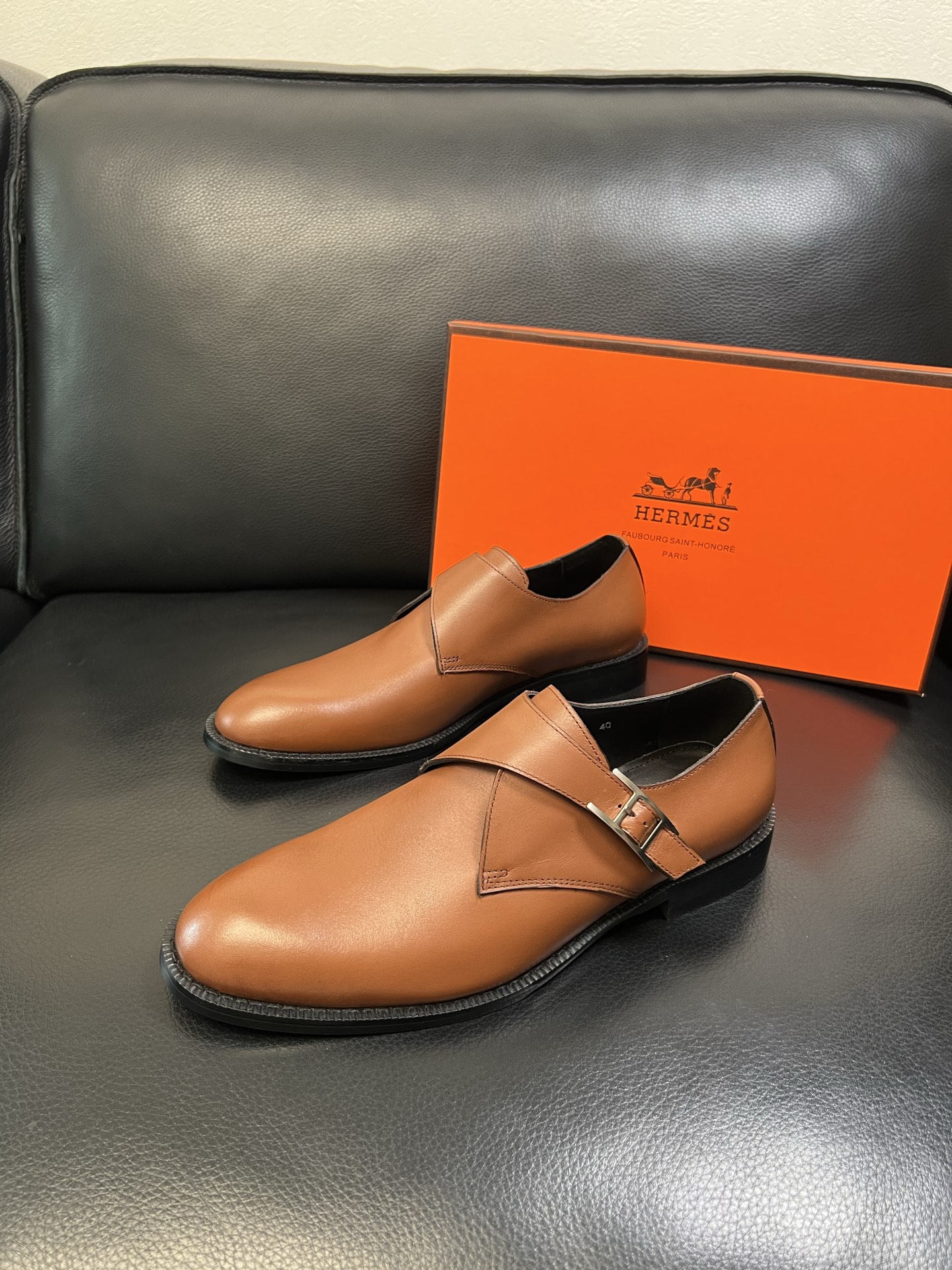 Hermes 高品质 顶级工艺品 爱马仕 专柜同步 原厂配置，意大利进口原版牛皮面料，透气舒适进口水染牛