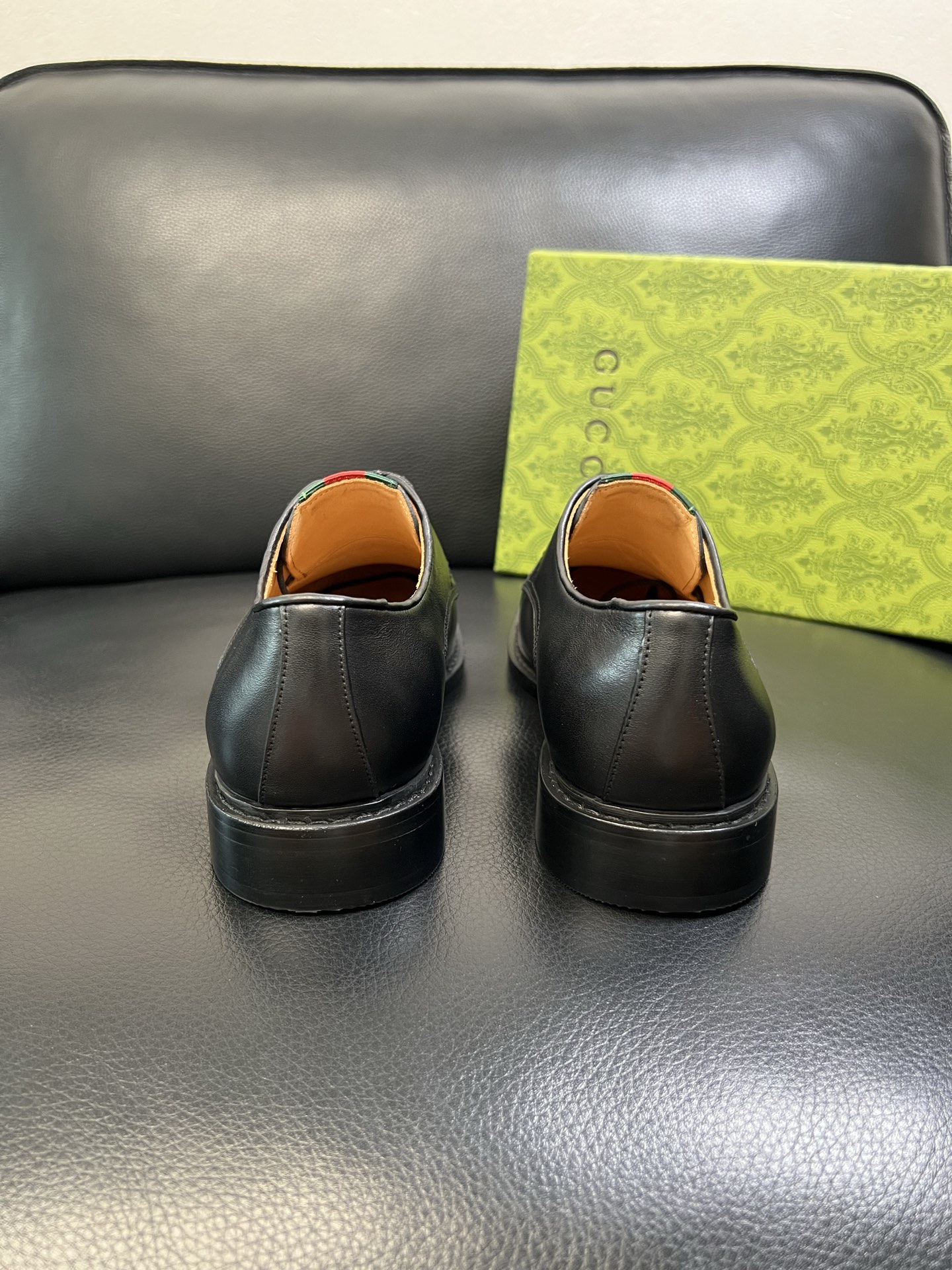 Gucci 高品质 顶级工艺品 古奇 皮鞋系列专柜同步 原厂配置，意大利进口原版牛皮，进口水染牛里 ，鞋