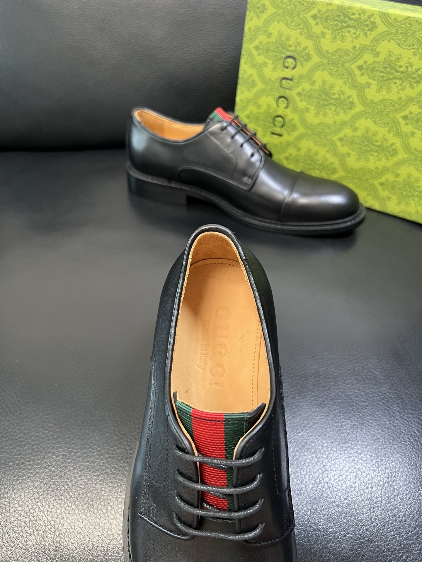 Gucci 高品质 顶级工艺品 古奇 皮鞋系列专柜同步 原厂配置，意大利进口原版牛皮，进口水染牛里 ，鞋