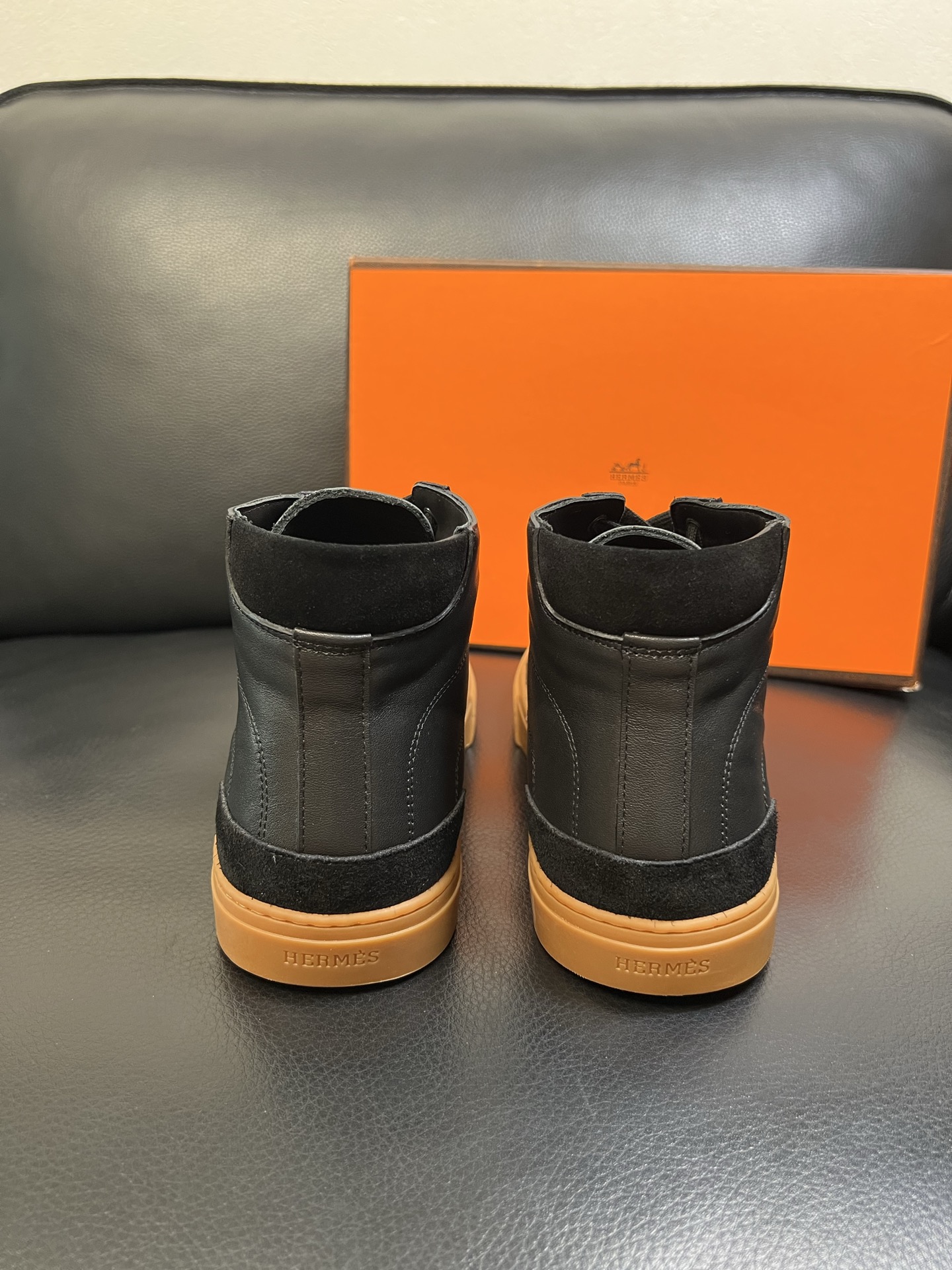 Hermes 高品质 顶级代购 爱马仕 专柜同步发售原厂配置，意大利进口原版牛皮面料，高品质拼接工艺，全