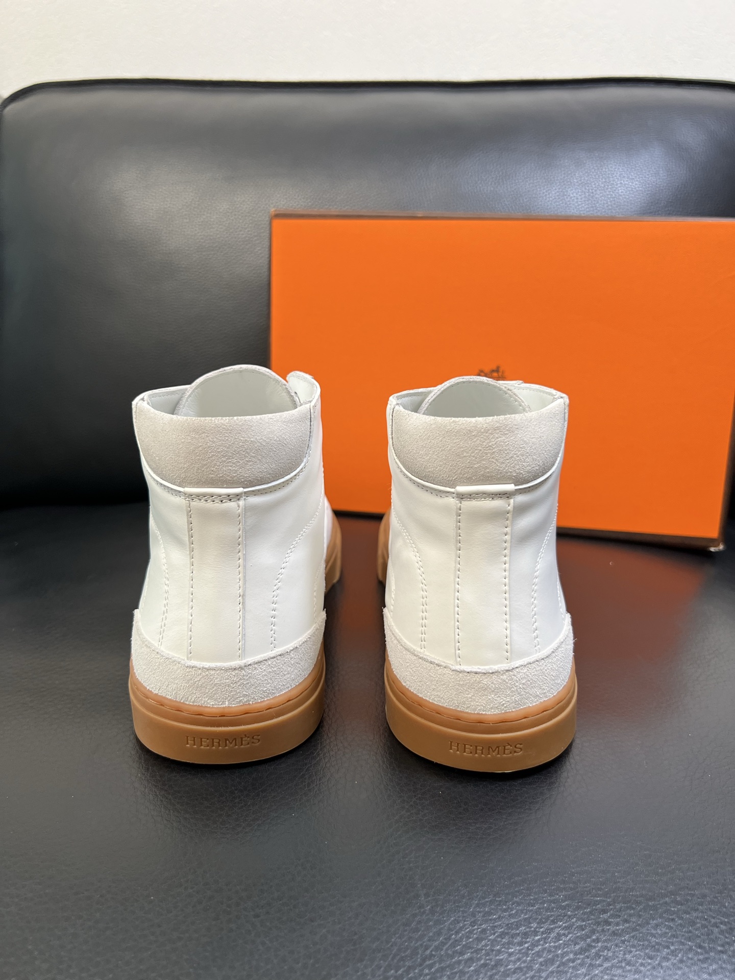 Hermes 高品质 顶级代购 爱马仕 专柜同步发售原厂配置，意大利进口原版牛皮面料，高品质拼接工艺，全