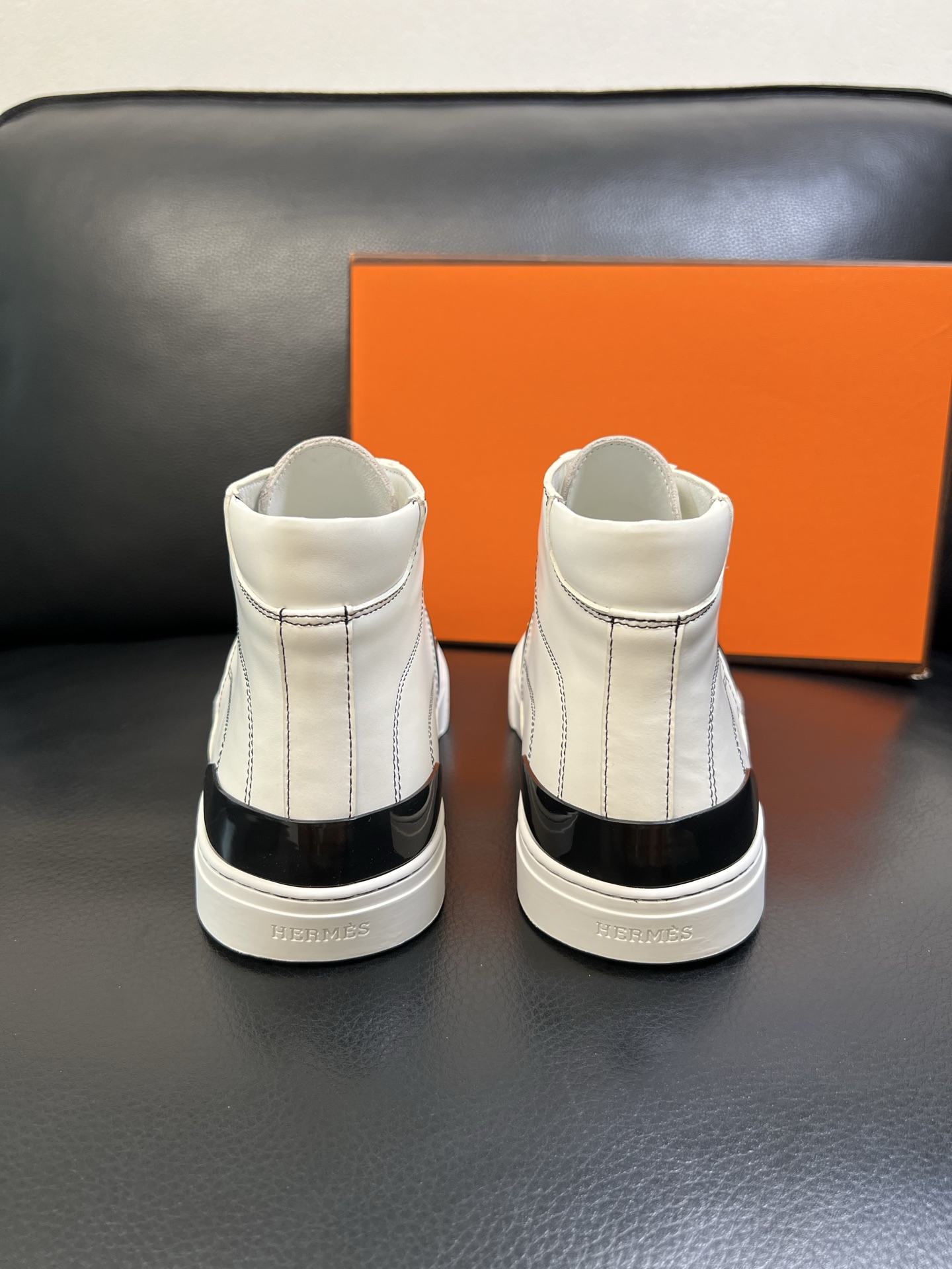 Hermes 高品质 顶级代购 爱马仕 专柜同步发售原厂配置，意大利进口原版牛皮面料，高品质拼接工艺，全