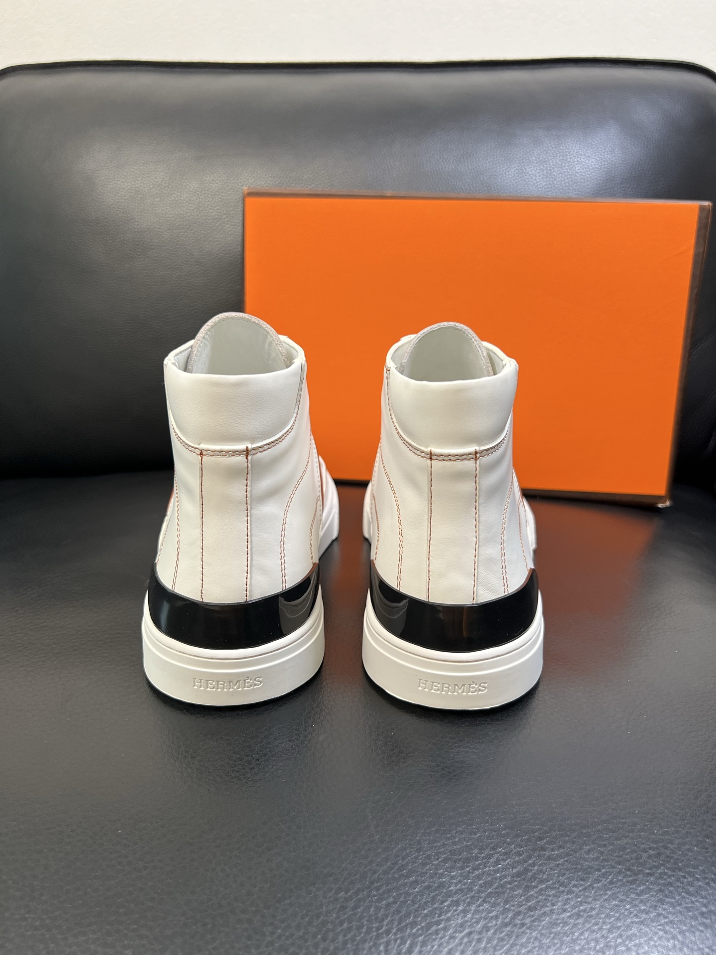 Hermes 高品质 顶级代购 爱马仕 专柜同步发售原厂配置，意大利进口原版牛皮面料，高品质拼接工艺，全