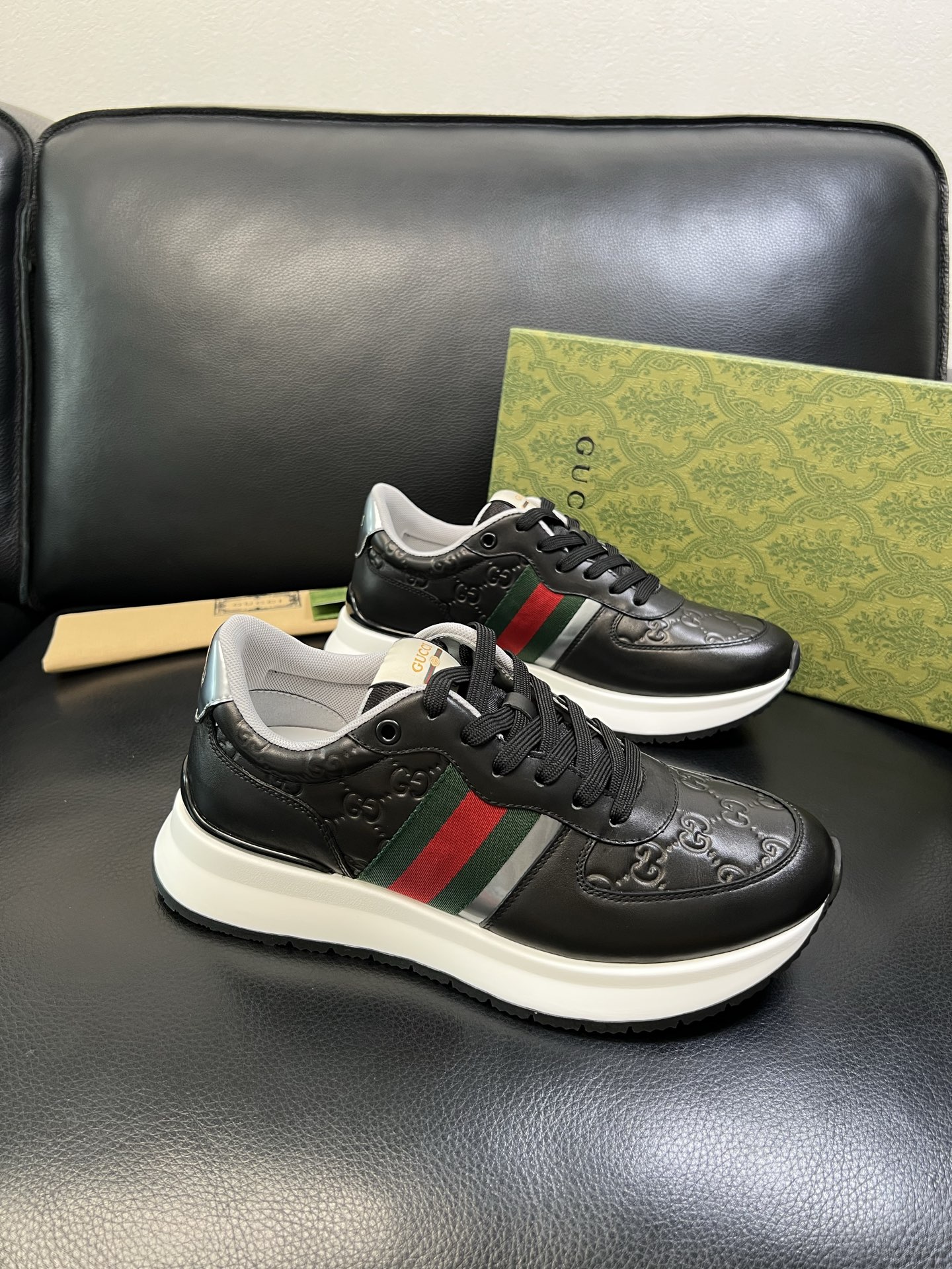 Gucci 高品质 顶级工艺品 古奇 专柜新款原厂配置，意大利进口牛皮搭配印花面料，进口牛皮内里垫，透气