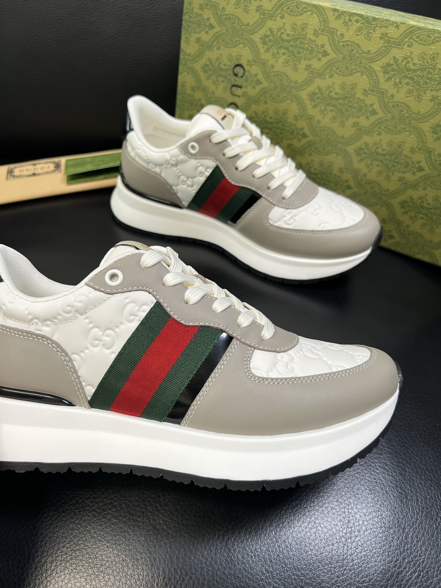 Gucci 高品质 顶级工艺品 古奇 专柜新款原厂配置，意大利进口牛皮搭配印花面料，进口牛皮内里垫，透气