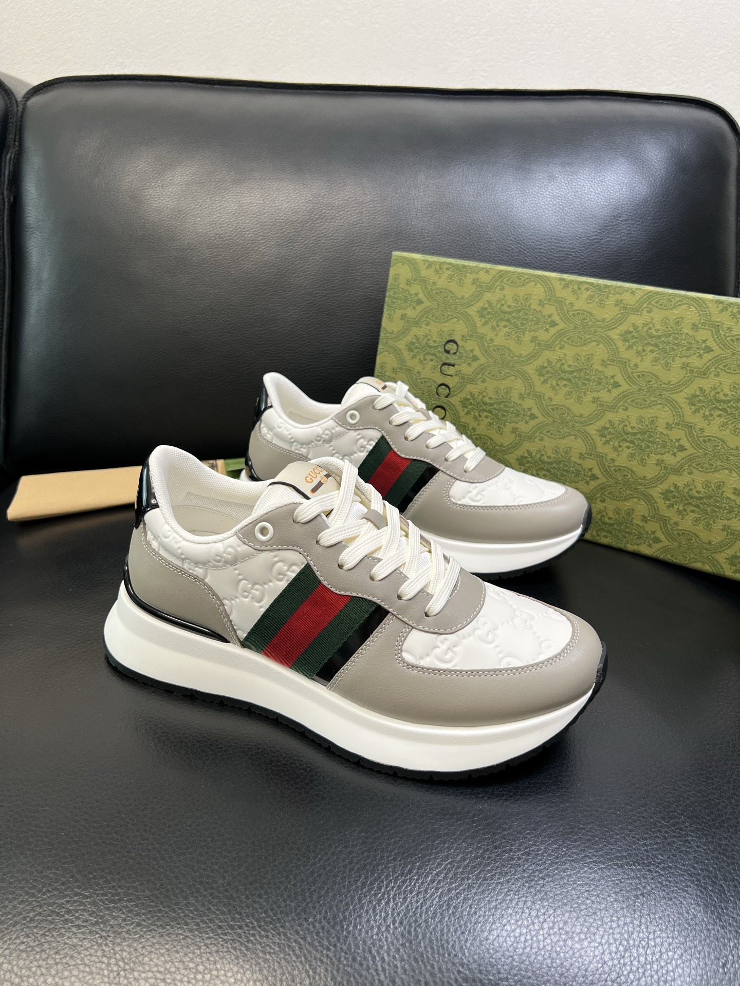 Gucci 高品质 顶级工艺品 古奇 专柜新款原厂配置，意大利进口牛皮搭配印花面料，进口牛皮内里垫，透气