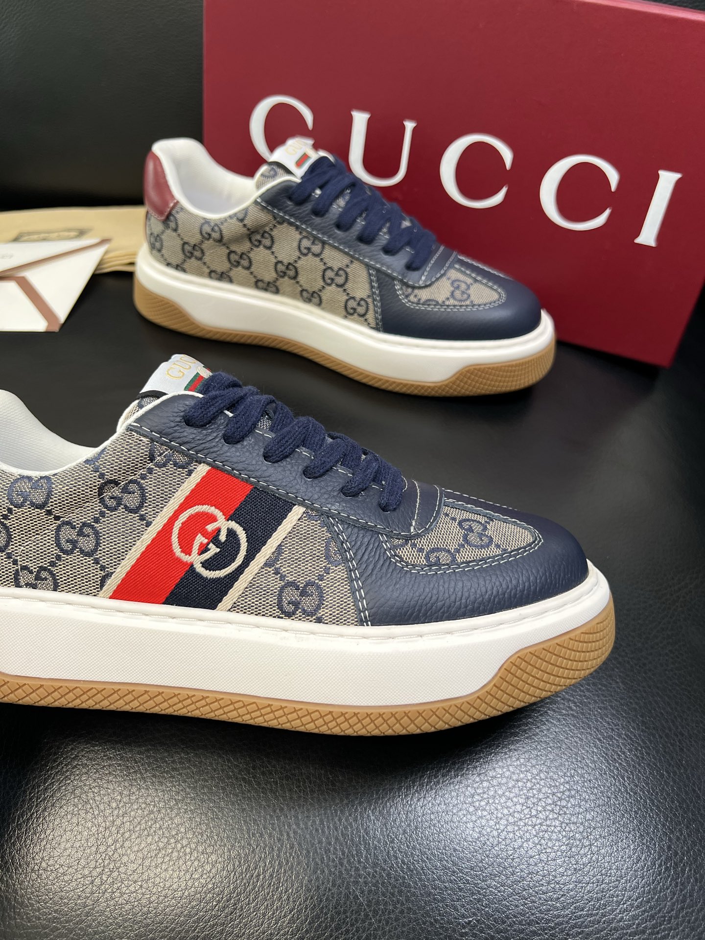 Gucci 高品质 顶级工艺品 古奇 专柜新款原厂配置，意大利进口牛皮搭配印花布面料，进口牛皮内里垫，透