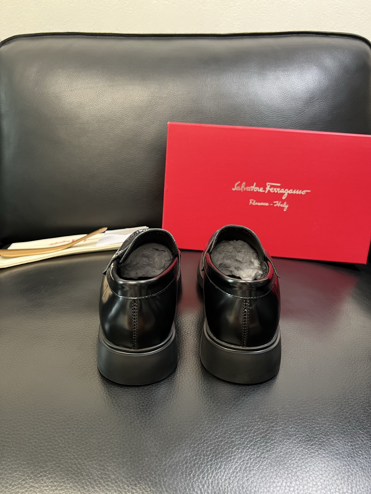 Ferragamo 高品质 顶级工艺品 菲拉格慕 专柜同步发售原厂配置，意大利进口原版牛皮，进口水染牛里