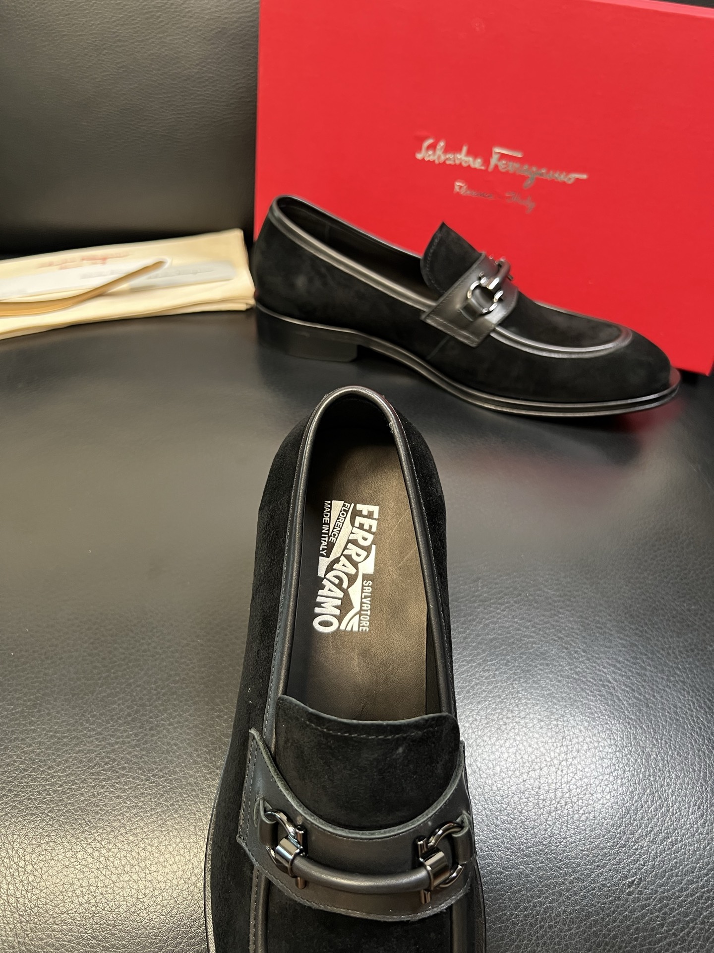 Ferragamo 高品质 顶级工艺品 菲拉格慕 专柜同步发售原厂配置，意大利进口原版牛皮，进口水染牛里