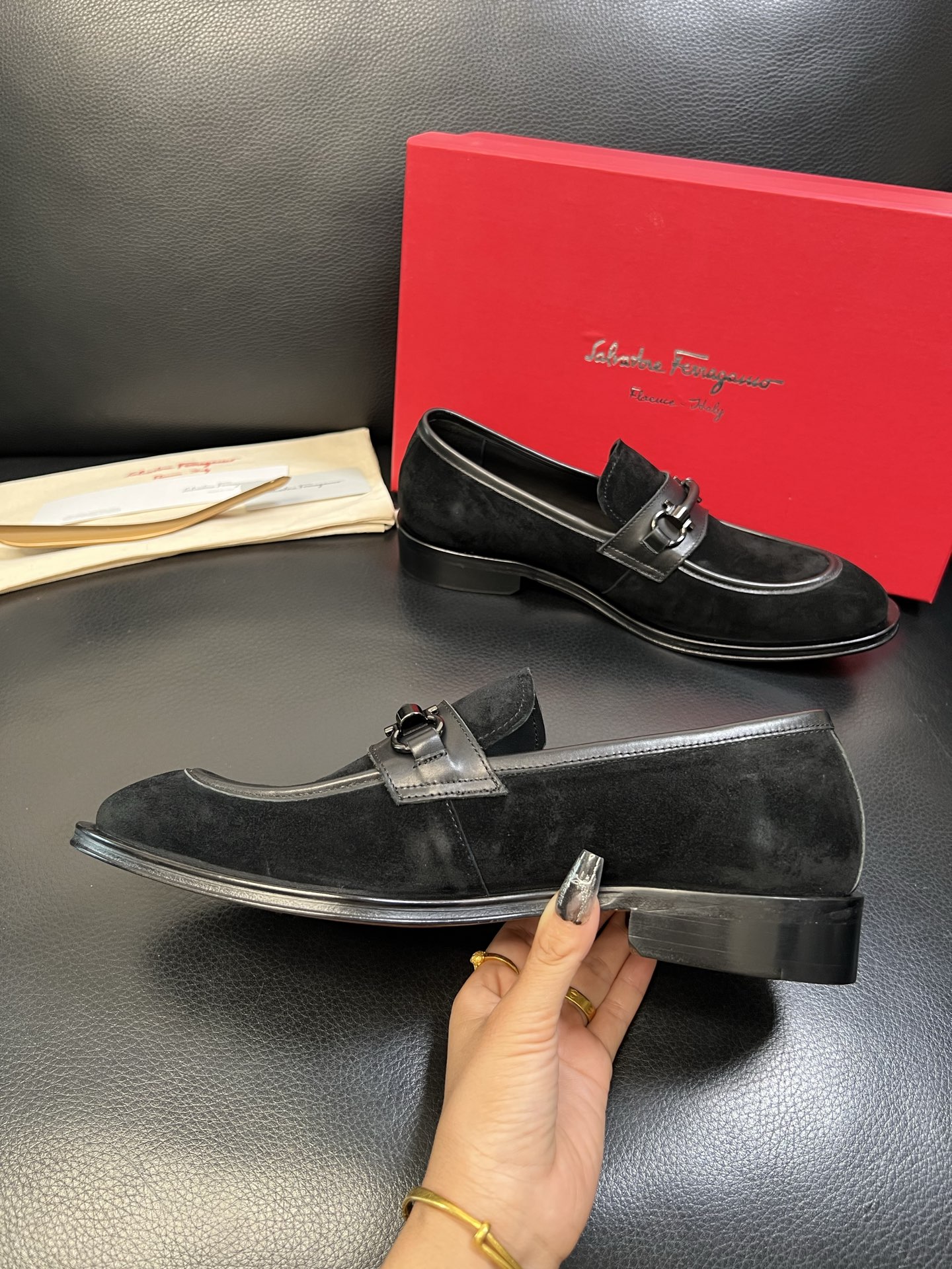 Ferragamo 高品质 顶级工艺品 菲拉格慕 专柜同步发售原厂配置，意大利进口原版牛皮，进口水染牛里