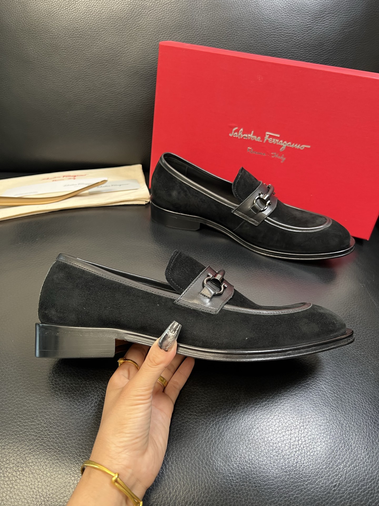 Ferragamo 高品质 顶级工艺品 菲拉格慕 专柜同步发售原厂配置，意大利进口原版牛皮，进口水染牛里