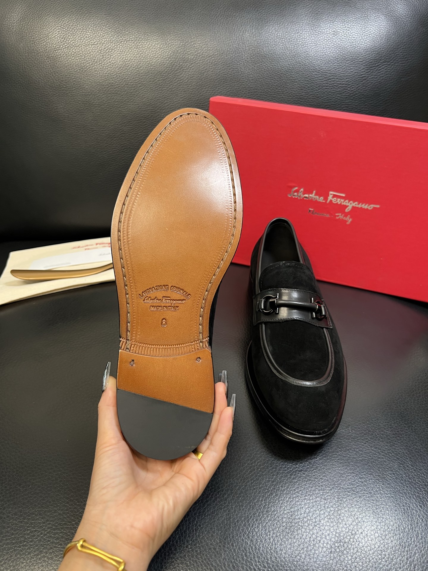 Ferragamo 高品质 顶级工艺品 菲拉格慕 专柜同步发售原厂配置，意大利进口原版牛皮，进口水染牛里