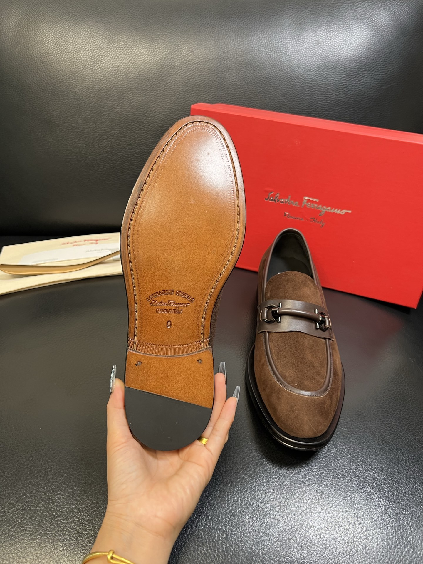 Ferragamo 高品质 顶级工艺品 菲拉格慕 专柜同步发售原厂配置，意大利进口原版牛皮，进口水染牛里