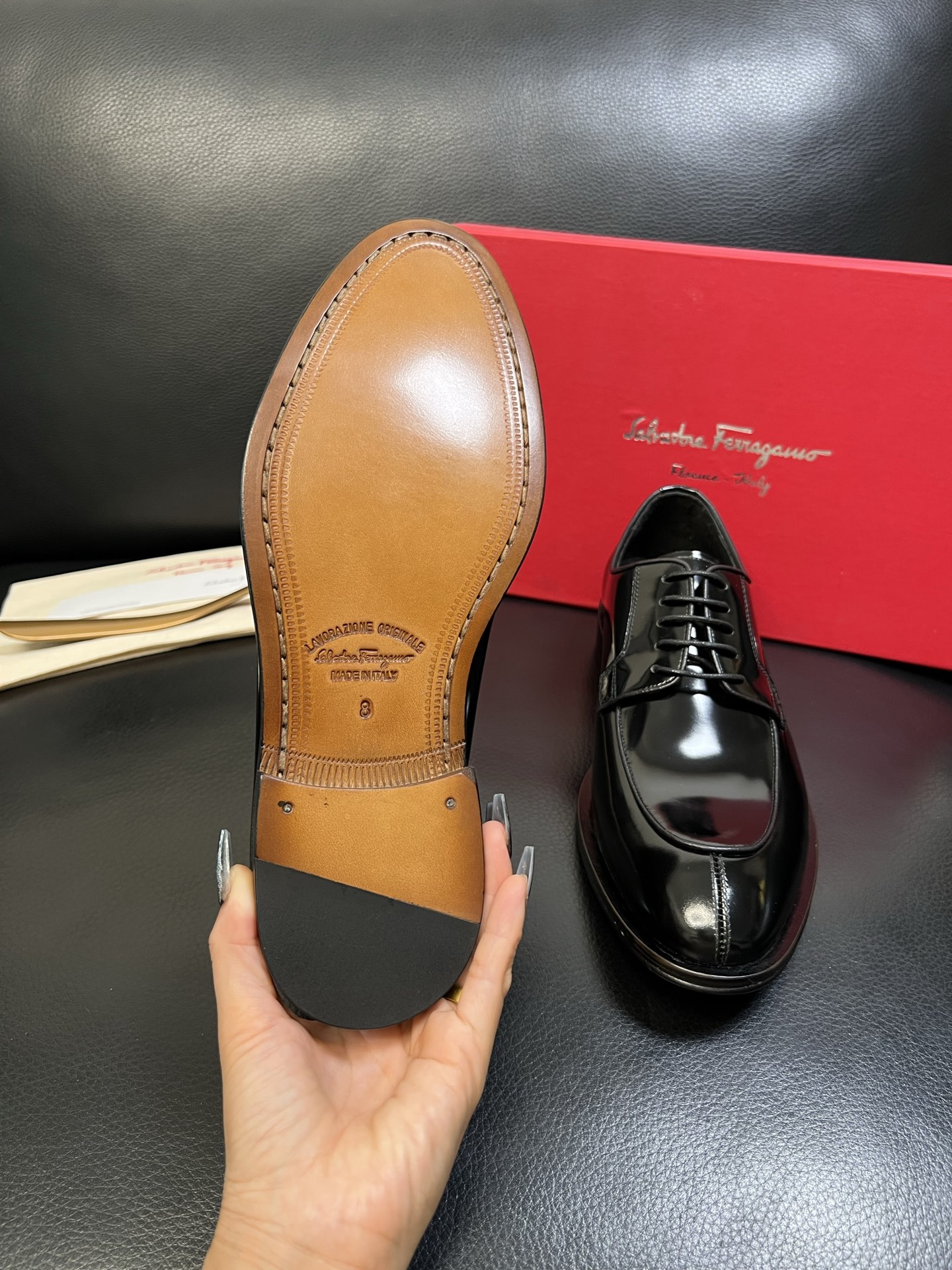 Ferragamo 高品质 顶级工艺品 菲拉格慕 专柜同步发售原厂配置，意大利进口原版牛皮，进口水染牛里