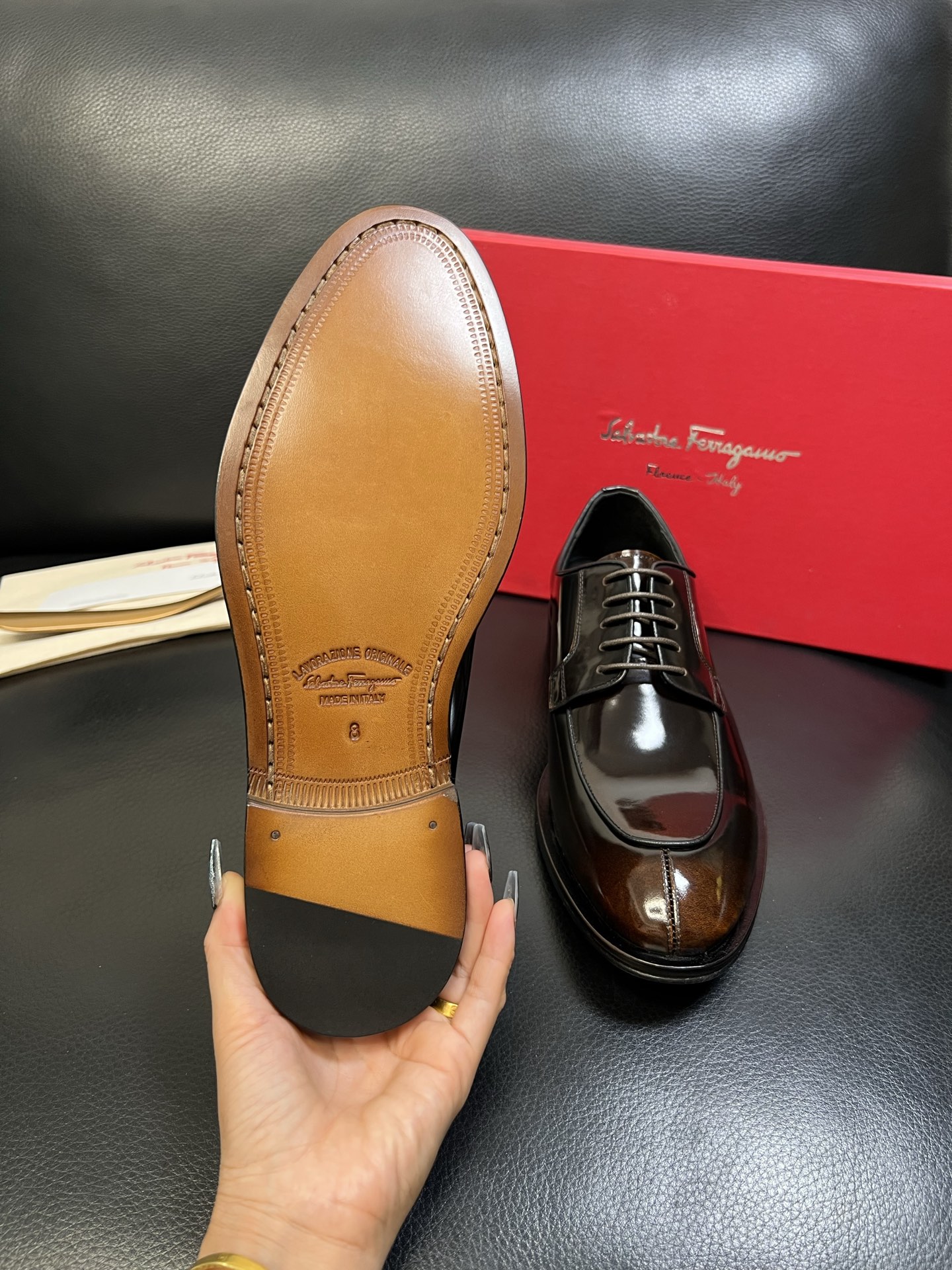 Ferragamo 高品质 顶级工艺品 菲拉格慕 专柜同步发售原厂配置，意大利进口原版牛皮，进口水染牛里