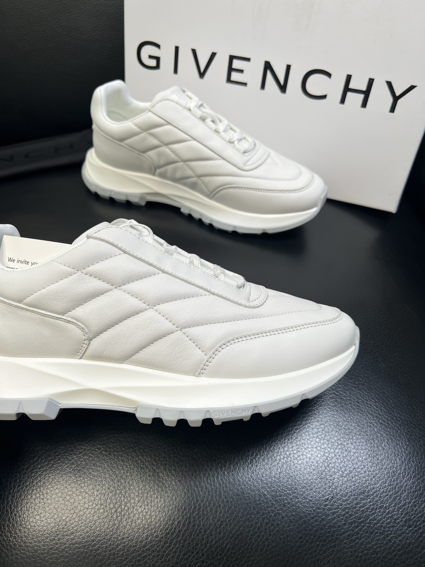 Givenchy 高品质 顶级工艺品 纪梵希 专柜同步原厂配置，意大利进口牛皮搭配网布面料，全鞋配件私模