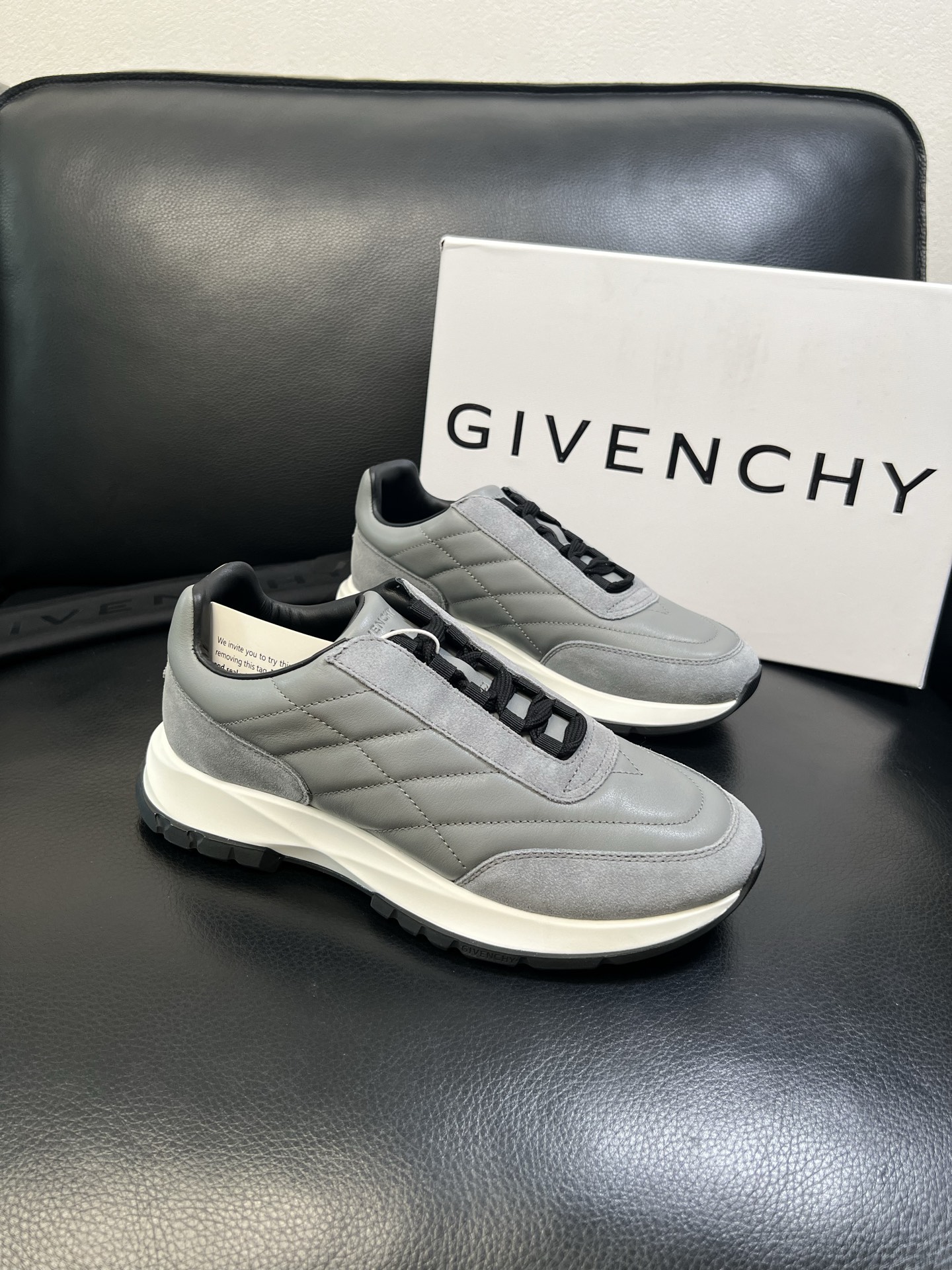 Givenchy 高品质 顶级工艺品 纪梵希 专柜同步原厂配置，意大利进口牛皮搭配网布面料，全鞋配件私模