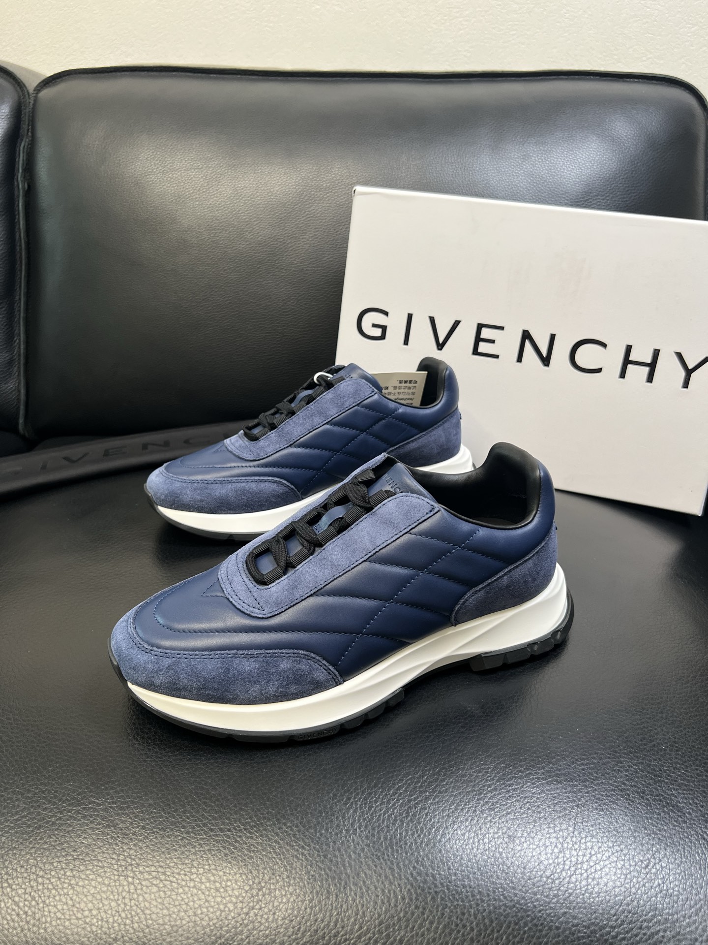 Givenchy 高品质 顶级工艺品 纪梵希 专柜同步原厂配置，意大利进口牛皮搭配网布面料，全鞋配件私模