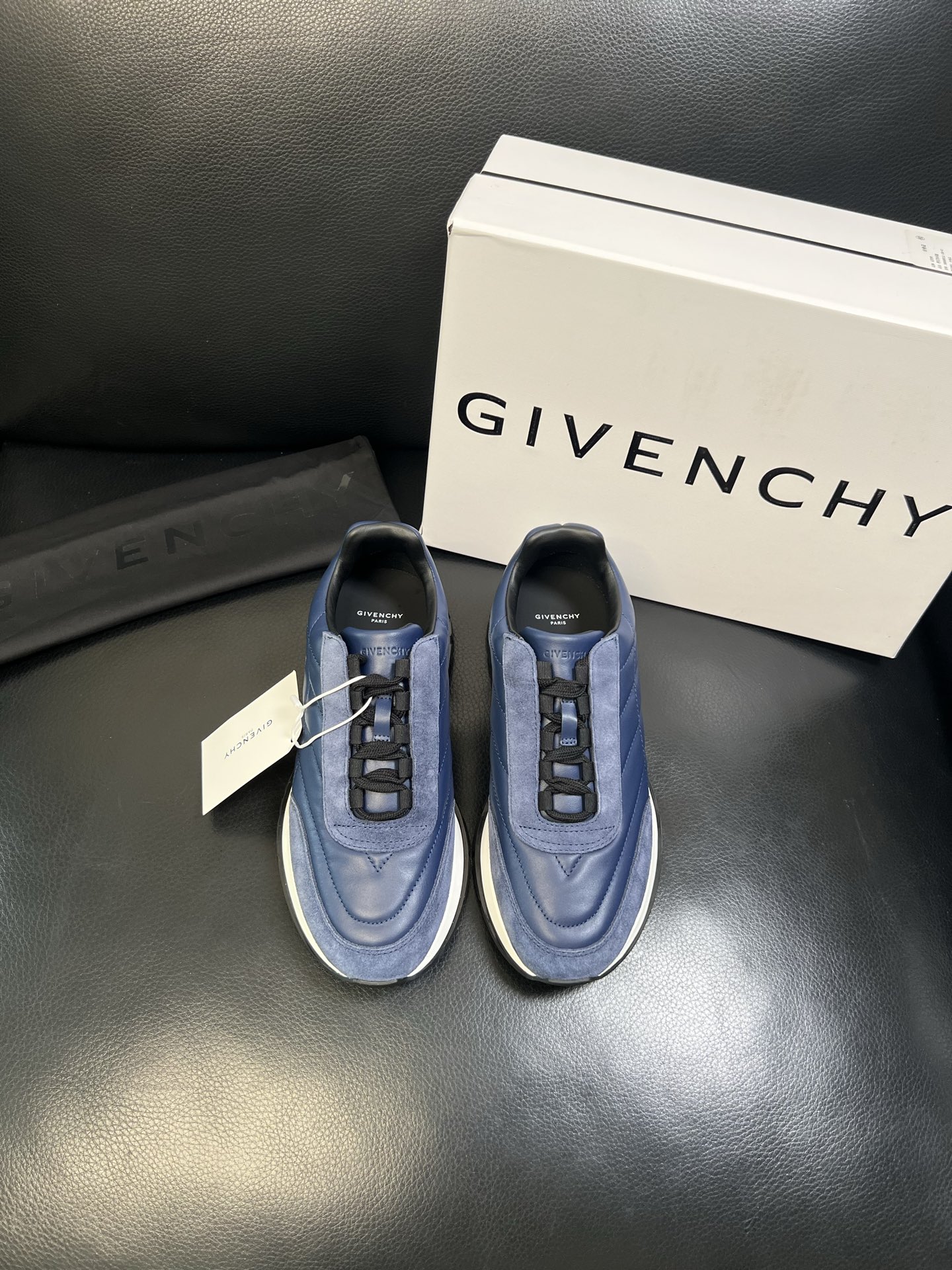 Givenchy 高品质 顶级工艺品 纪梵希 专柜同步原厂配置，意大利进口牛皮搭配网布面料，全鞋配件私模