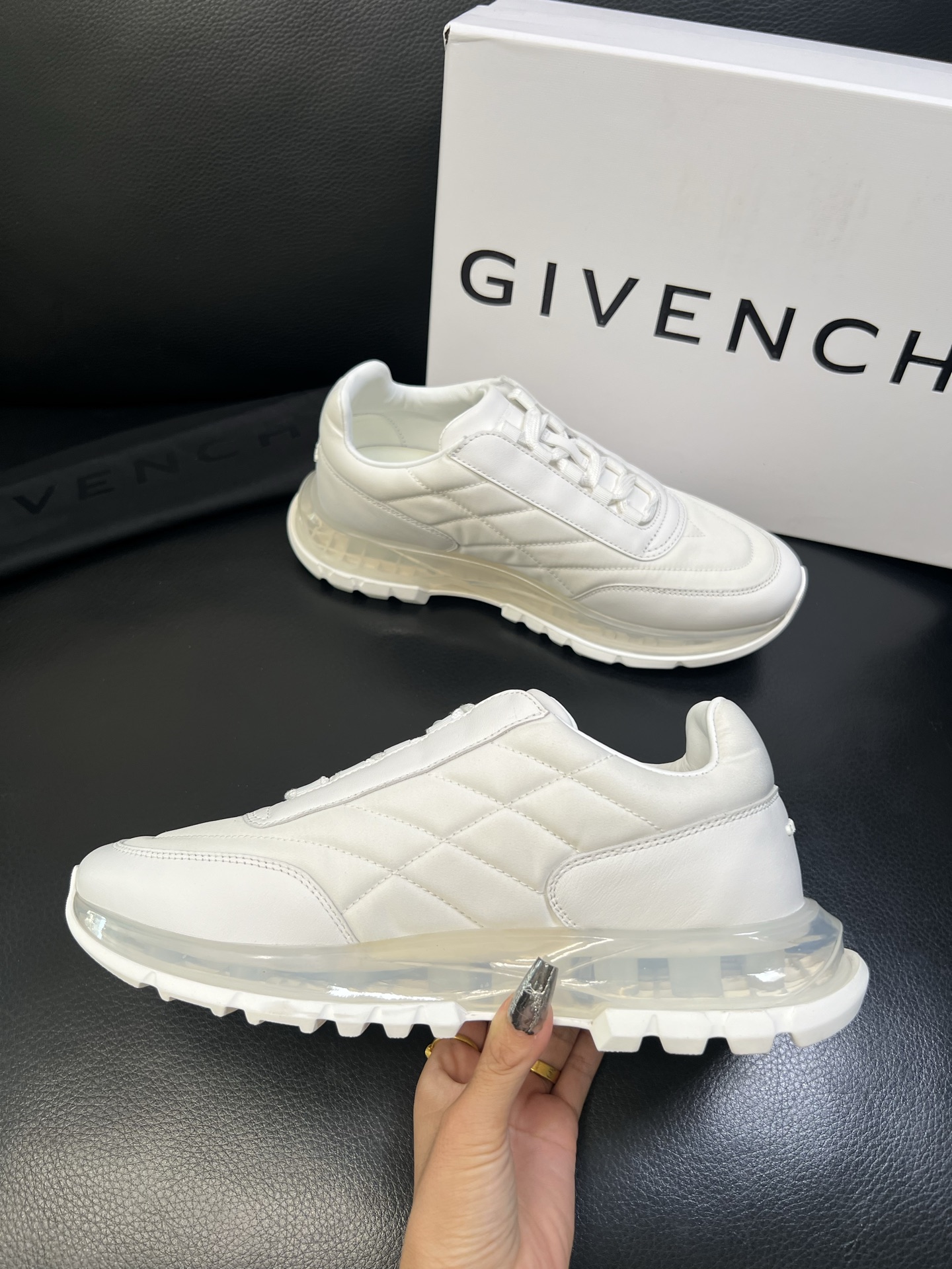 Givenchy 高品质 顶级工艺品 纪梵希 专柜同步原厂配置，意大利进口牛皮搭配网布面料，全鞋配件私模