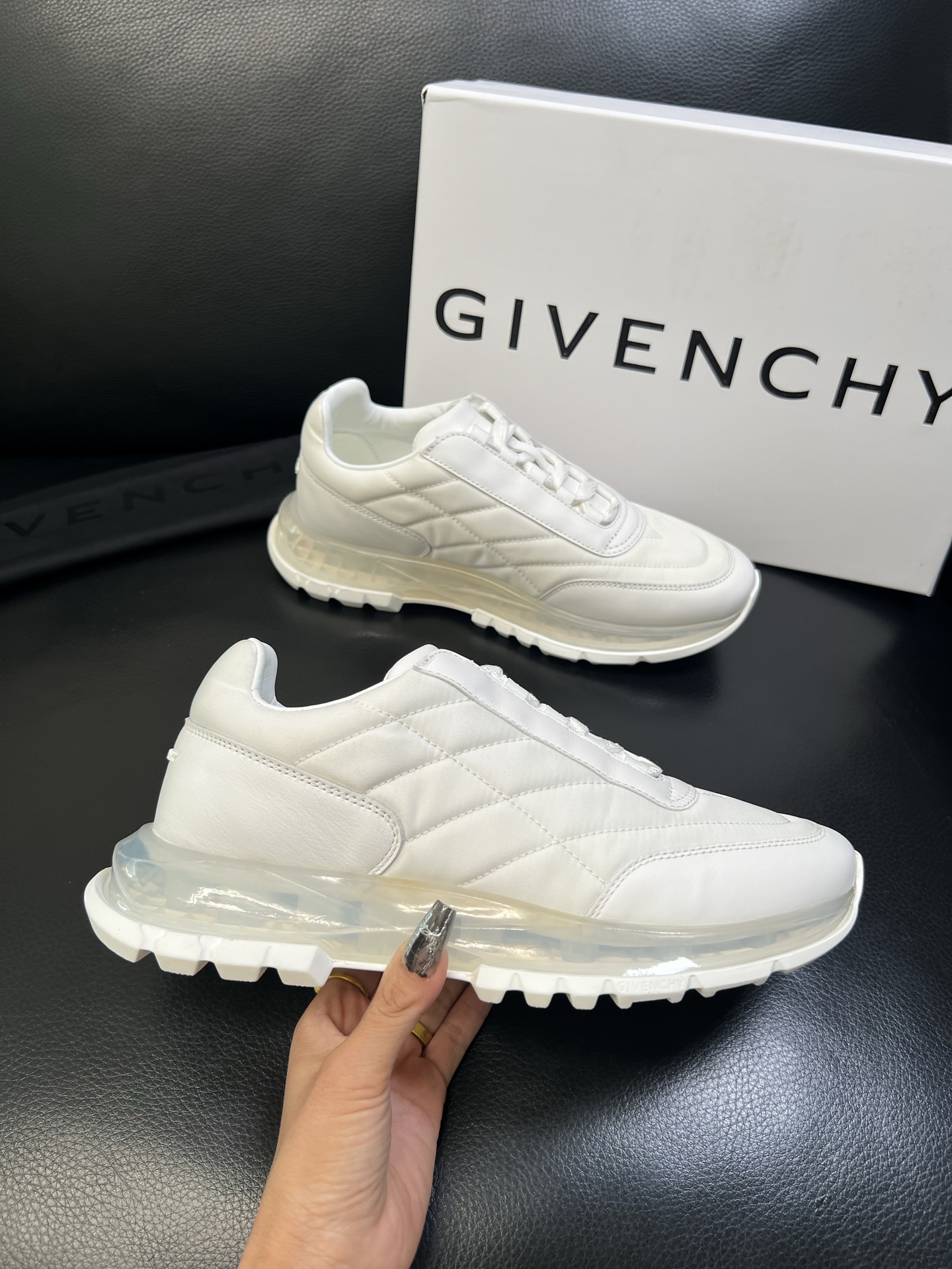 Givenchy 高品质 顶级工艺品 纪梵希 专柜同步原厂配置，意大利进口牛皮搭配网布面料，全鞋配件私模