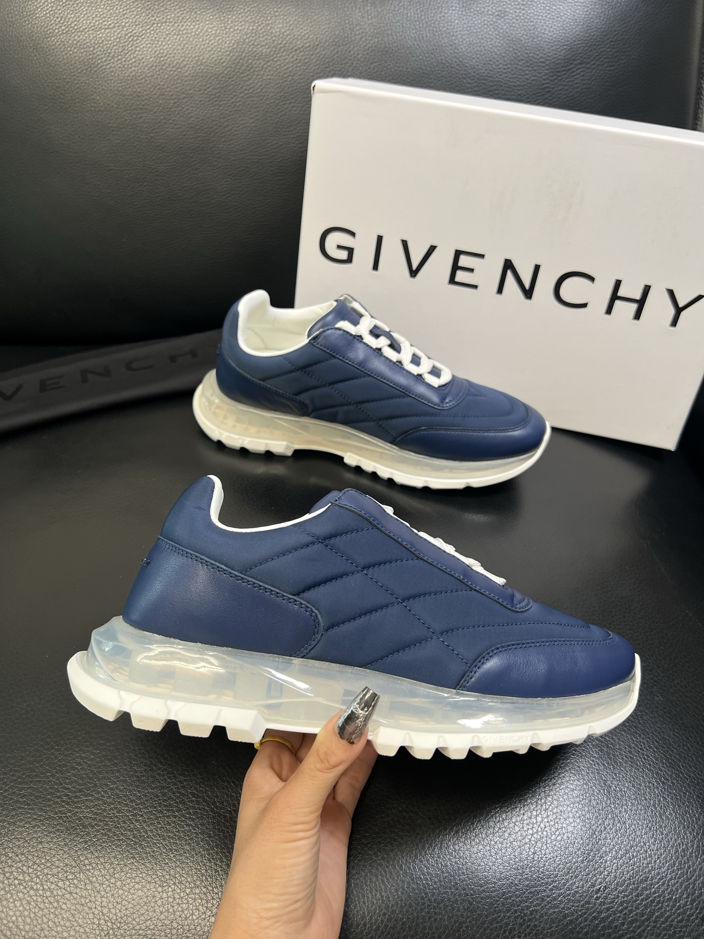 Givenchy 高品质 顶级工艺品 纪梵希 专柜同步原厂配置，意大利进口牛皮搭配网布面料，全鞋配件私模