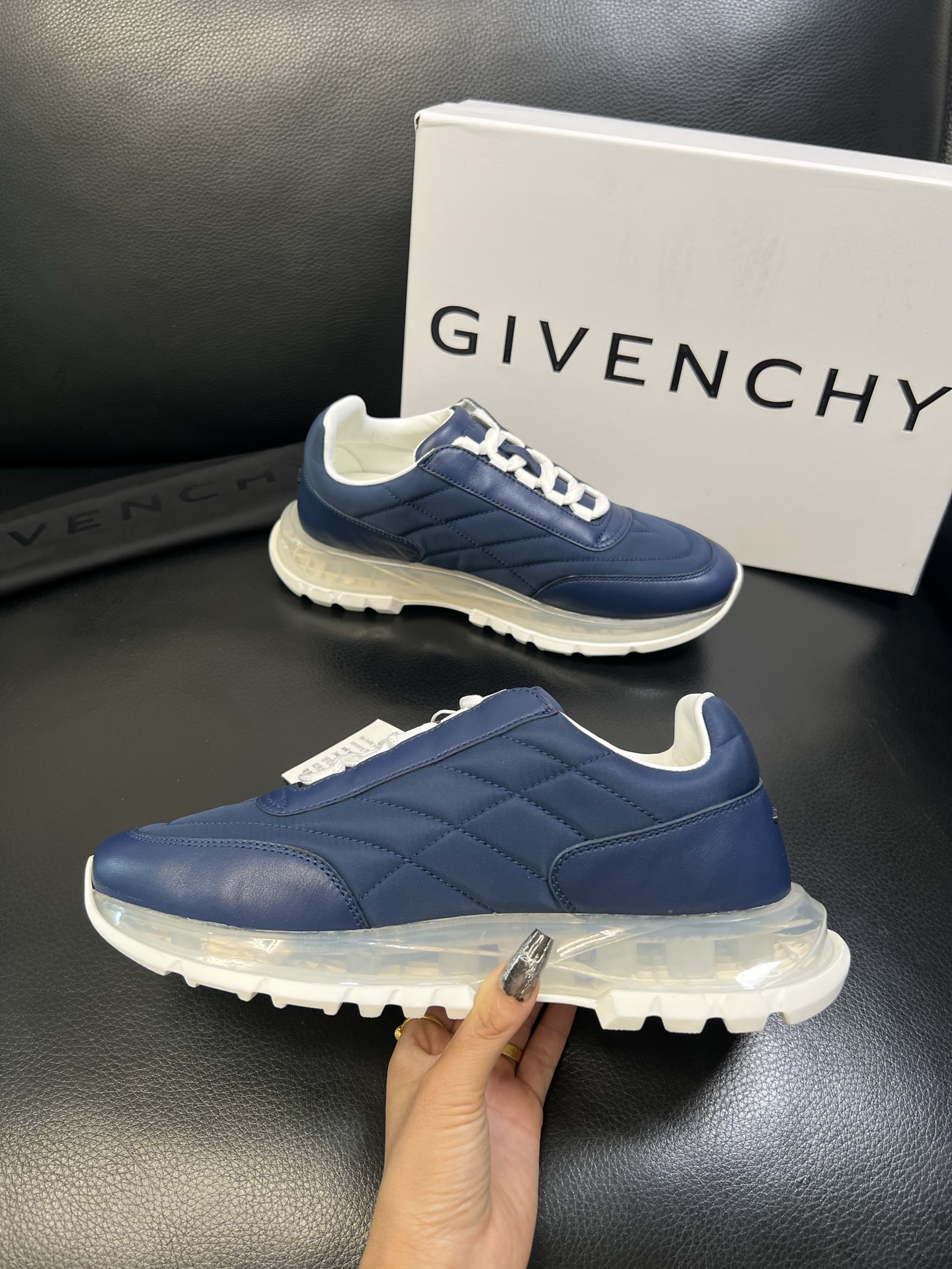 Givenchy 高品质 顶级工艺品 纪梵希 专柜同步原厂配置，意大利进口牛皮搭配网布面料，全鞋配件私模