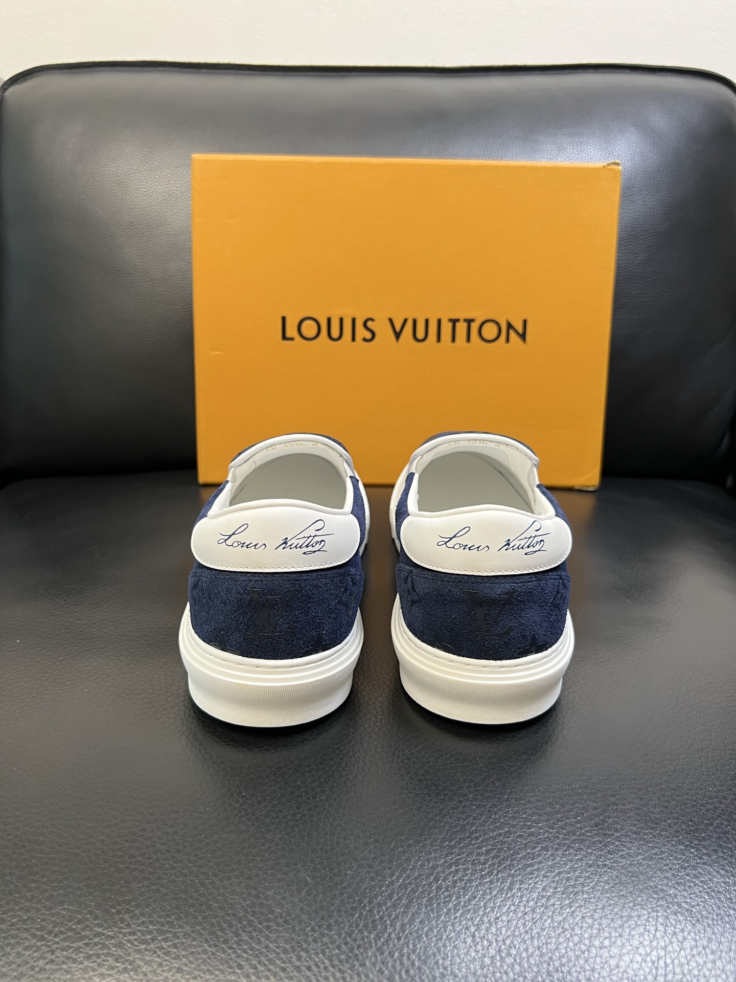 Lv 高品质 顶级工艺品 路易威登，运动板鞋专柜同步，鞋面意大利进口，高品质拼接缤纷色彩复杂工艺品，进口