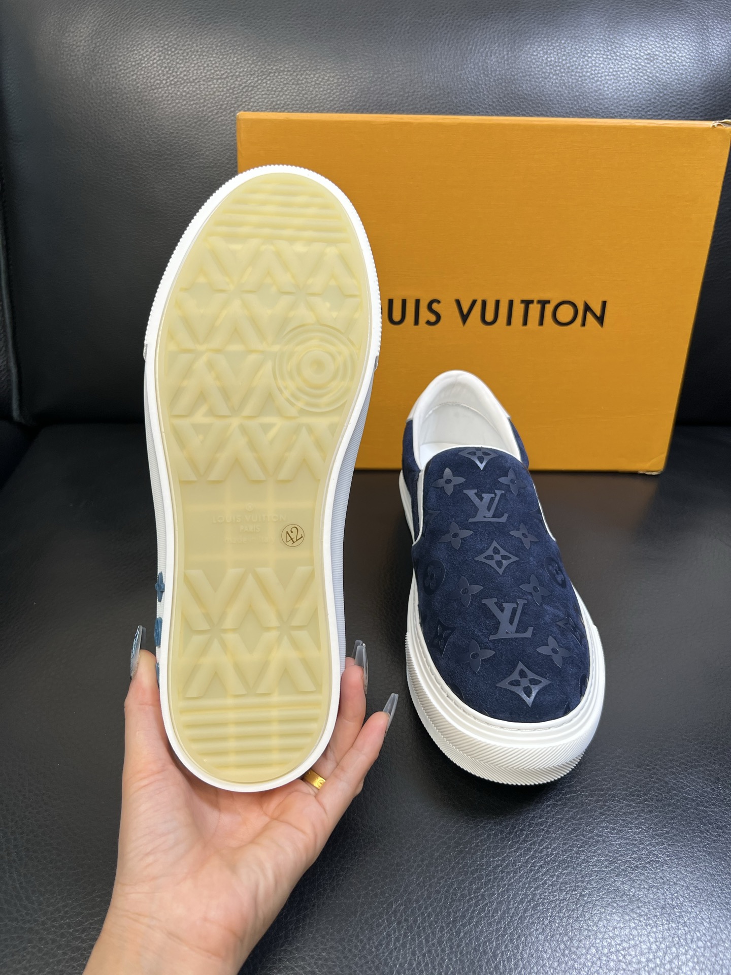 Lv 高品质 顶级工艺品 路易威登，运动板鞋专柜同步，鞋面意大利进口，高品质拼接缤纷色彩复杂工艺品，进口