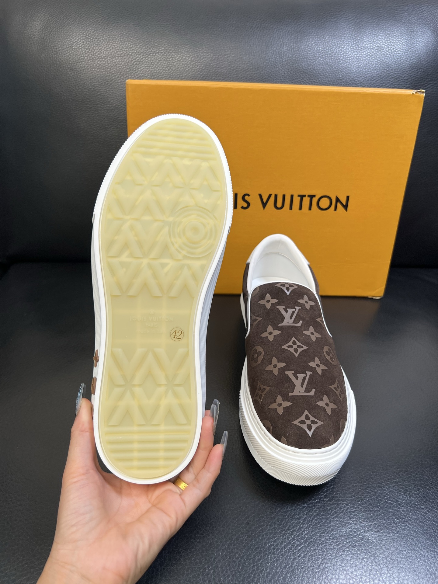 Lv 高品质 顶级工艺品 路易威登，运动板鞋专柜同步，鞋面意大利进口，高品质拼接缤纷色彩复杂工艺品，进口