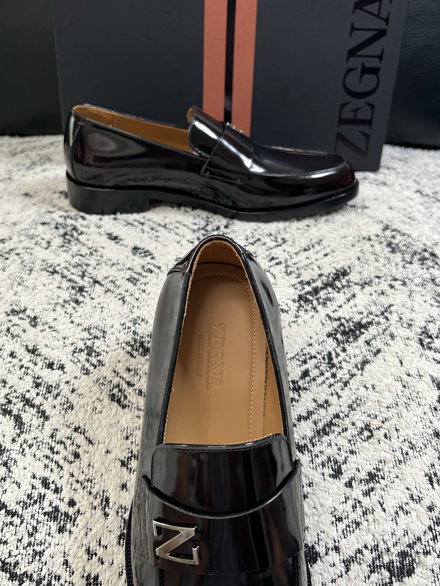 Zegna  高品质  顶级工艺品  杰尼亚  皮鞋专柜新款原厂配置，意大利进口牛皮面料，进口牛里垫，透气舒适，鞋底：原