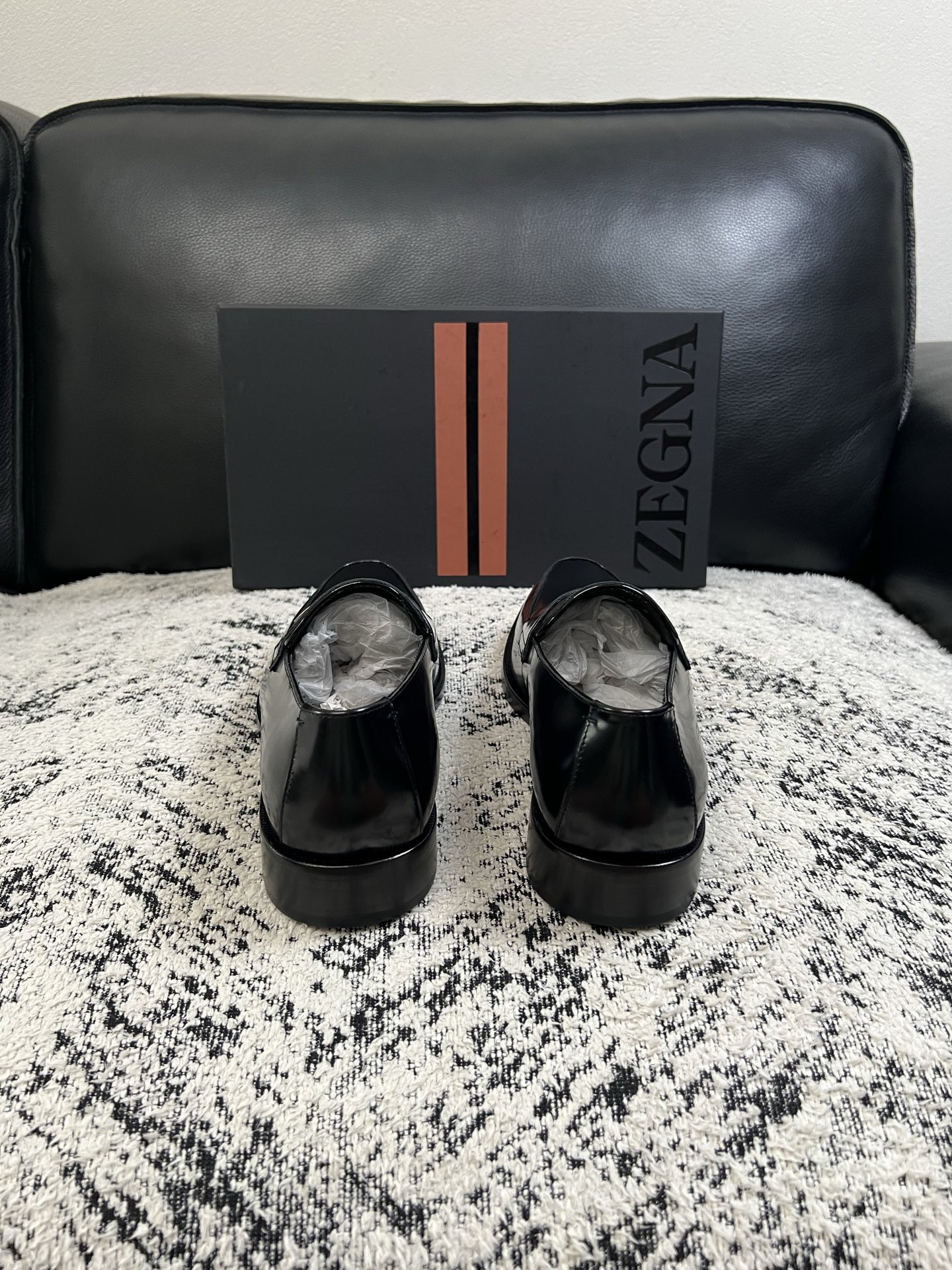 Zegna  高品质  顶级工艺品  杰尼亚  皮鞋专柜新款原厂配置，意大利进口牛皮面料，进口牛里垫，透气舒适，鞋底：原