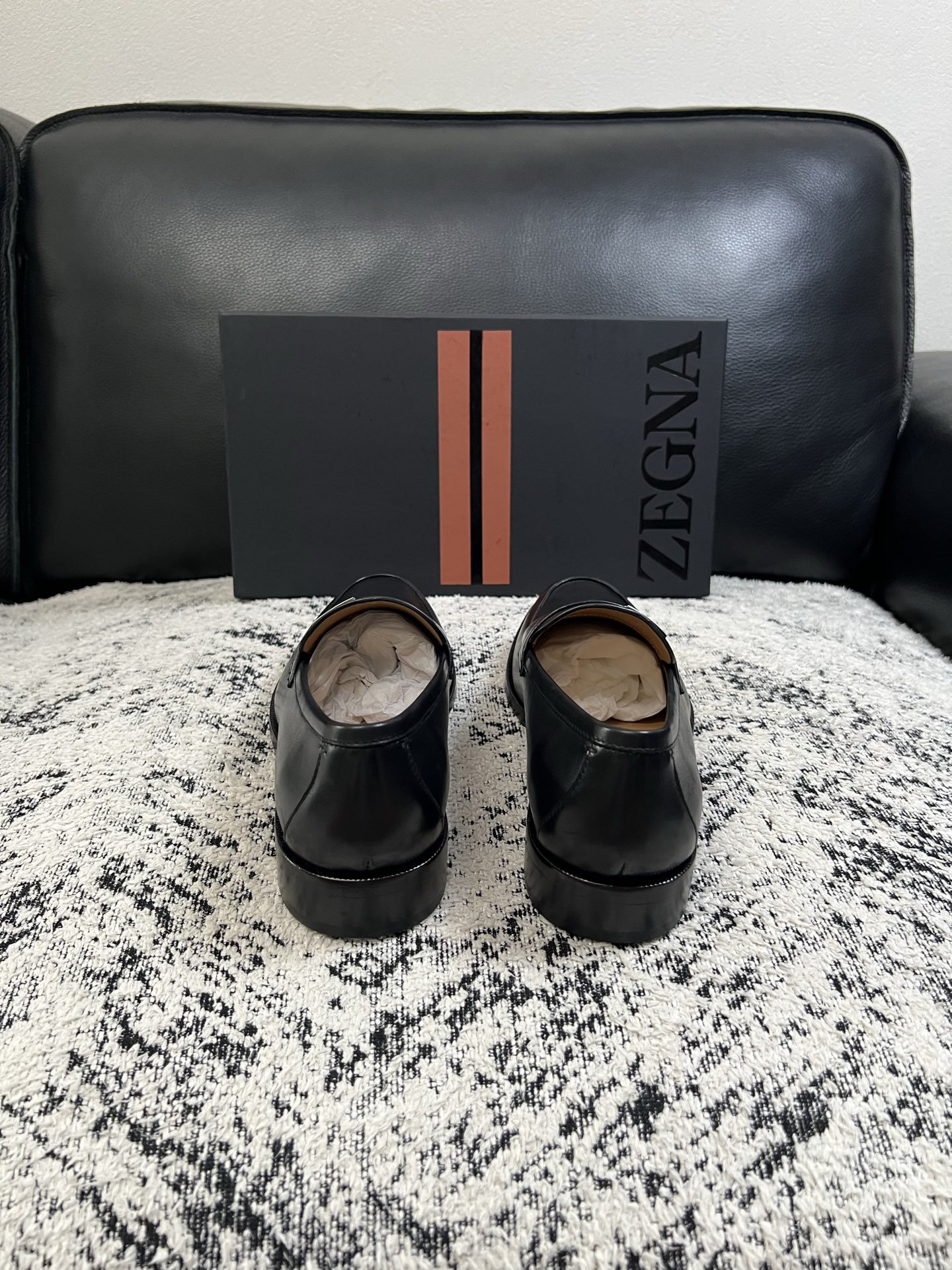 Zegna  高品质  顶级工艺品  杰尼亚  皮鞋专柜新款原厂配置，意大利进口牛皮面料，进口牛里垫，透气舒适，鞋底：原