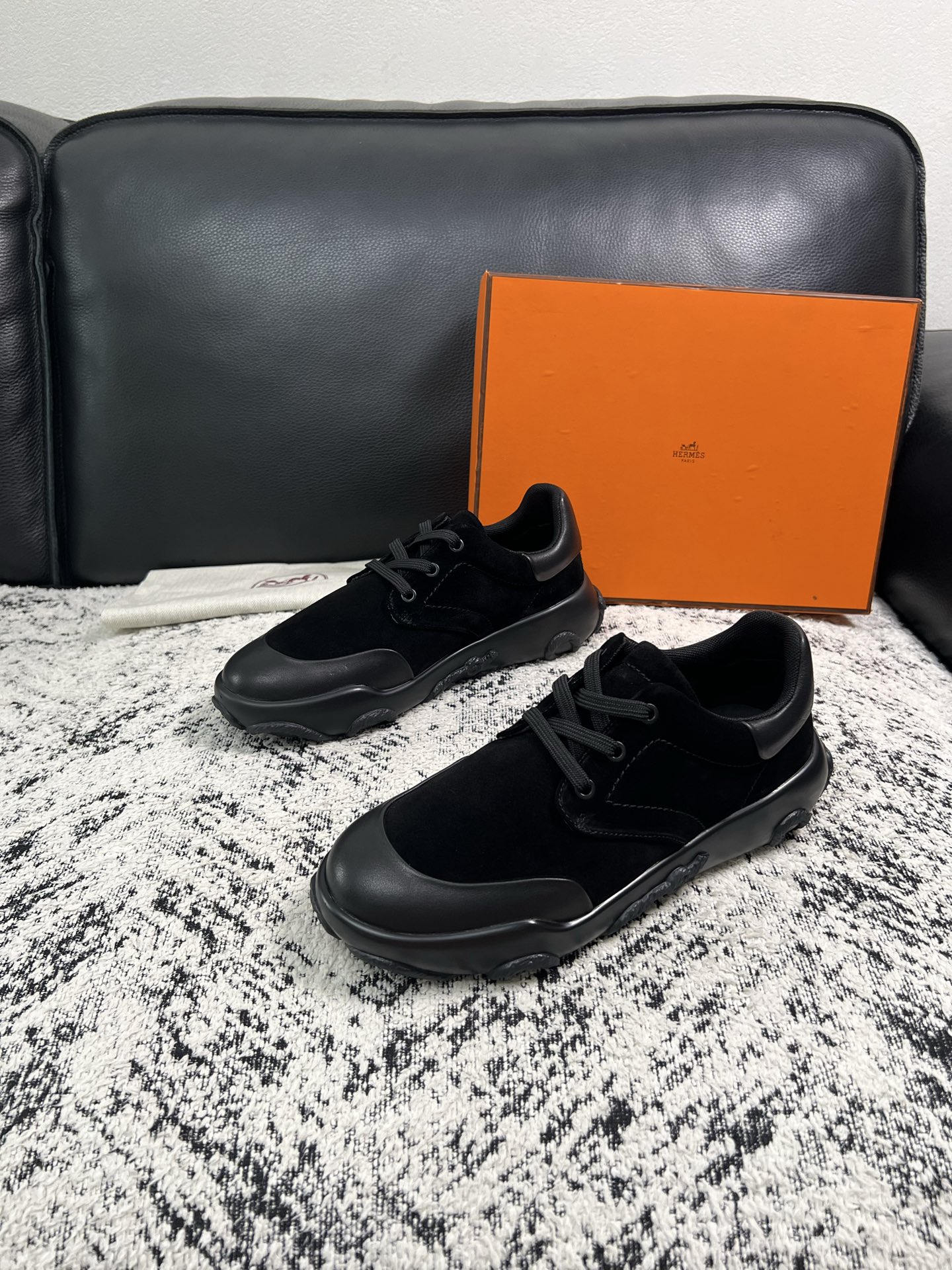 Hermes  高品质  顶级工艺品  爱马仕 专柜同步发售原厂配置，意大利进口原版牛皮面料，高品质拼接工艺，全进口水染