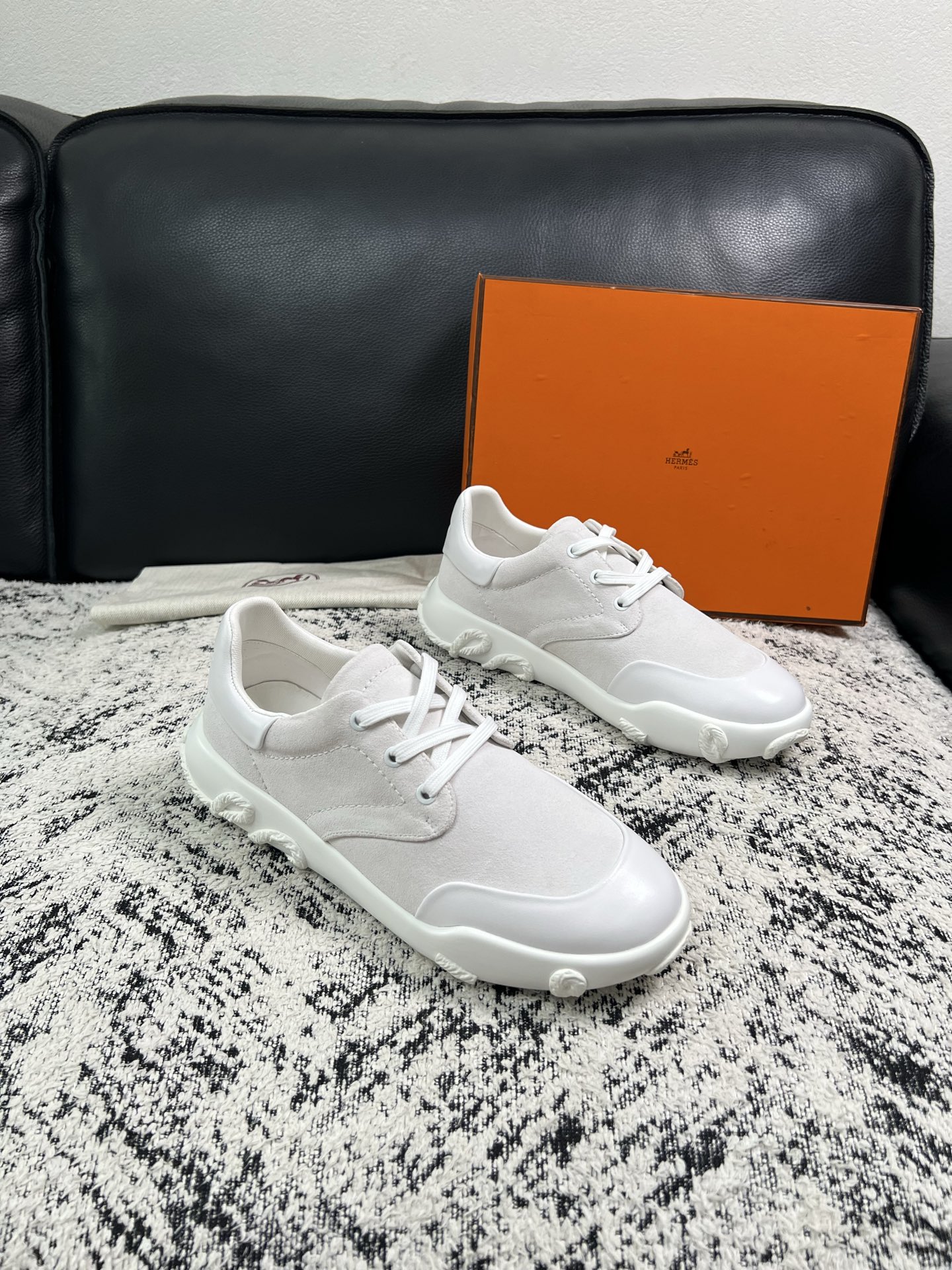 Hermes  高品质  顶级工艺品  爱马仕 专柜同步发售原厂配置，意大利进口原版牛皮面料，高品质拼接工艺，全进口水染