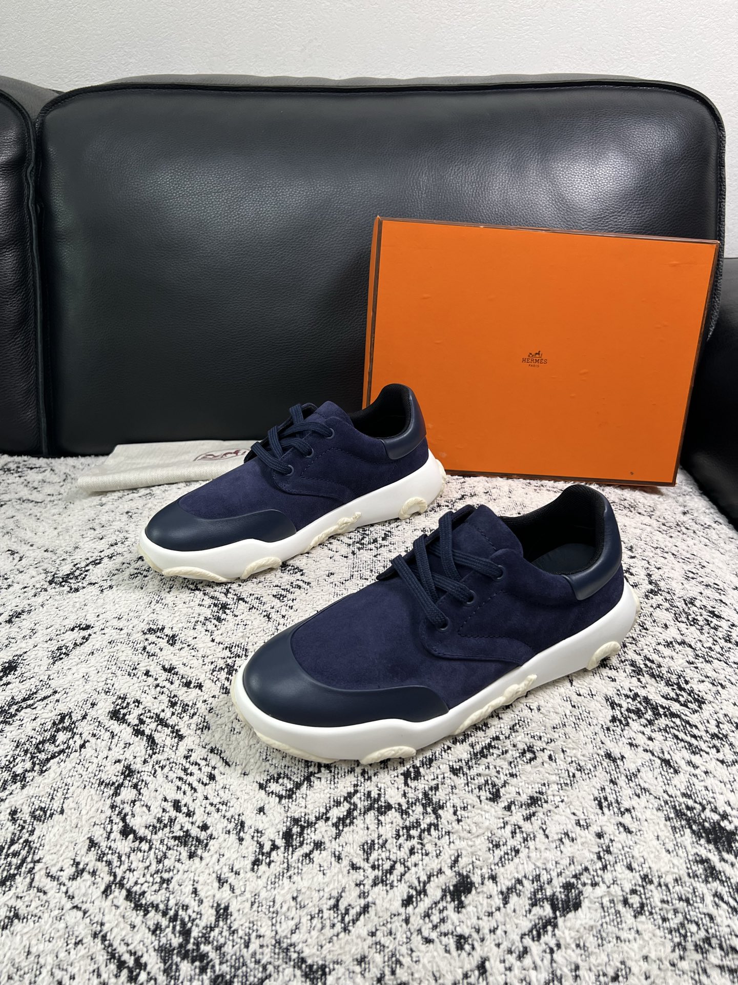 Hermes  高品质  顶级工艺品  爱马仕 专柜同步发售原厂配置，意大利进口原版牛皮面料，高品质拼接工艺，全进口水染