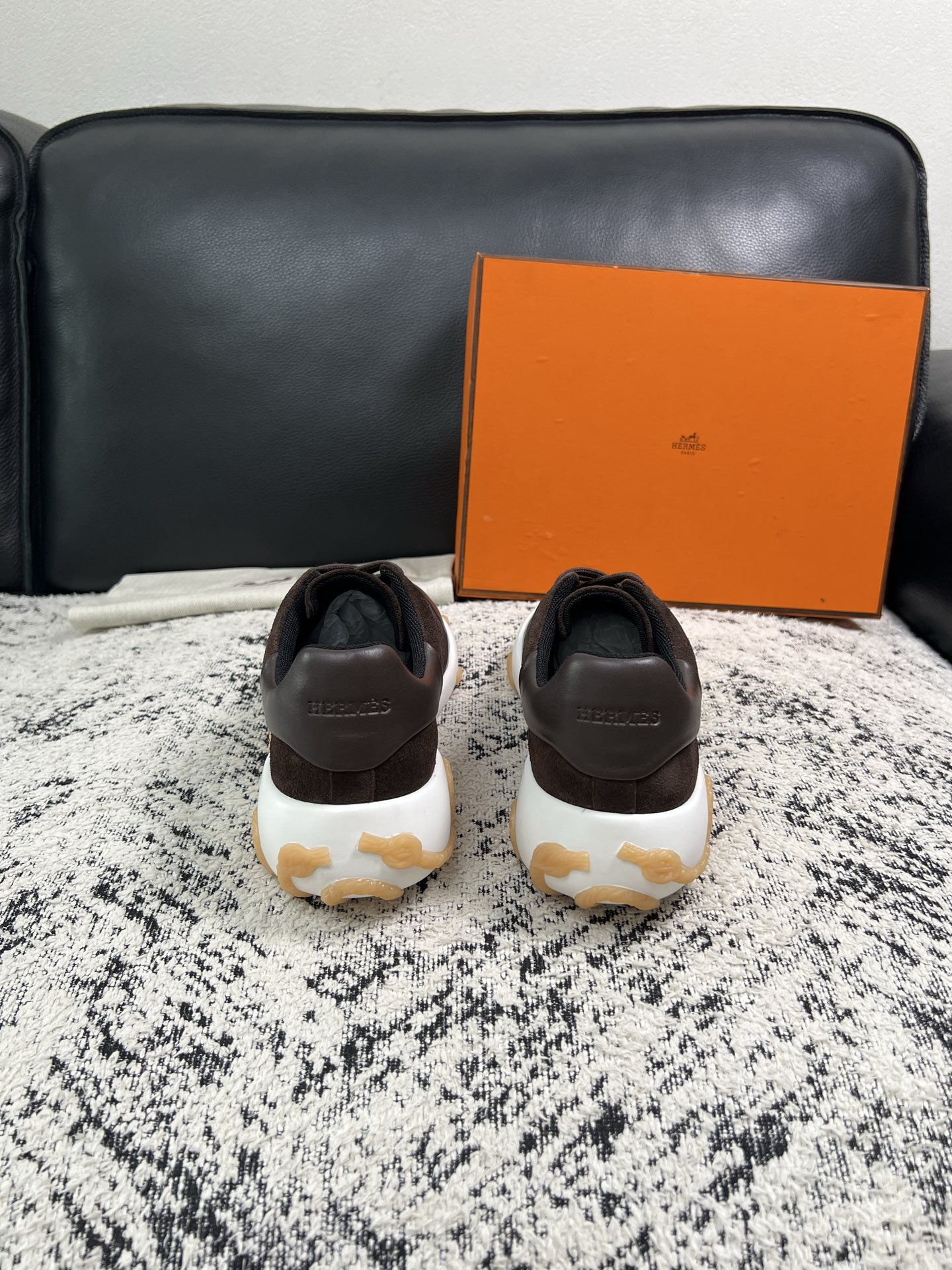 Hermes  高品质  顶级工艺品  爱马仕 专柜同步发售原厂配置，意大利进口原版牛皮面料，高品质拼接工艺，全进口水染