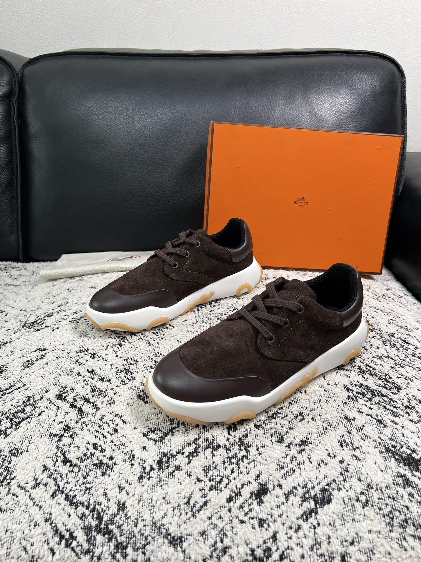Hermes  高品质  顶级工艺品  爱马仕 专柜同步发售原厂配置，意大利进口原版牛皮面料，高品质拼接工艺，全进口水染
