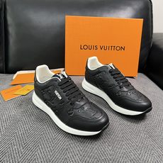 Lv 高品质 顶级工艺品 路易威登 运动板鞋专柜同步原厂配置,鞋面意大利进口,高品质拼接缤纷色彩复杂工艺品,进口牛 Lv 高品质 顶级工艺品 路易威登 运动板鞋专柜同步原厂配置,鞋面意大利进口,高品质拼接缤纷色彩复杂工艺品,进口牛