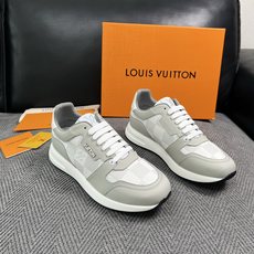 Lv 高品质 顶级工艺品 路易威登 运动板鞋专柜同步原厂配置,鞋面意大利进口,高品质拼接缤纷色彩复杂工艺品,进口牛 Lv 高品质 顶级工艺品 路易威登 运动板鞋专柜同步原厂配置,鞋面意大利进口,高品质拼接缤纷色彩复杂工艺品,进口牛