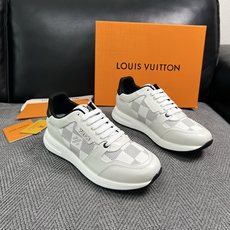 Lv 高品质 顶级工艺品 路易威登 运动板鞋专柜同步原厂配置,鞋面意大利进口,高品质拼接缤纷色彩复杂工艺品,进口牛 Lv 高品质 顶级工艺品 路易威登 运动板鞋专柜同步原厂配置,鞋面意大利进口,高品质拼接缤纷色彩复杂工艺品,进口牛