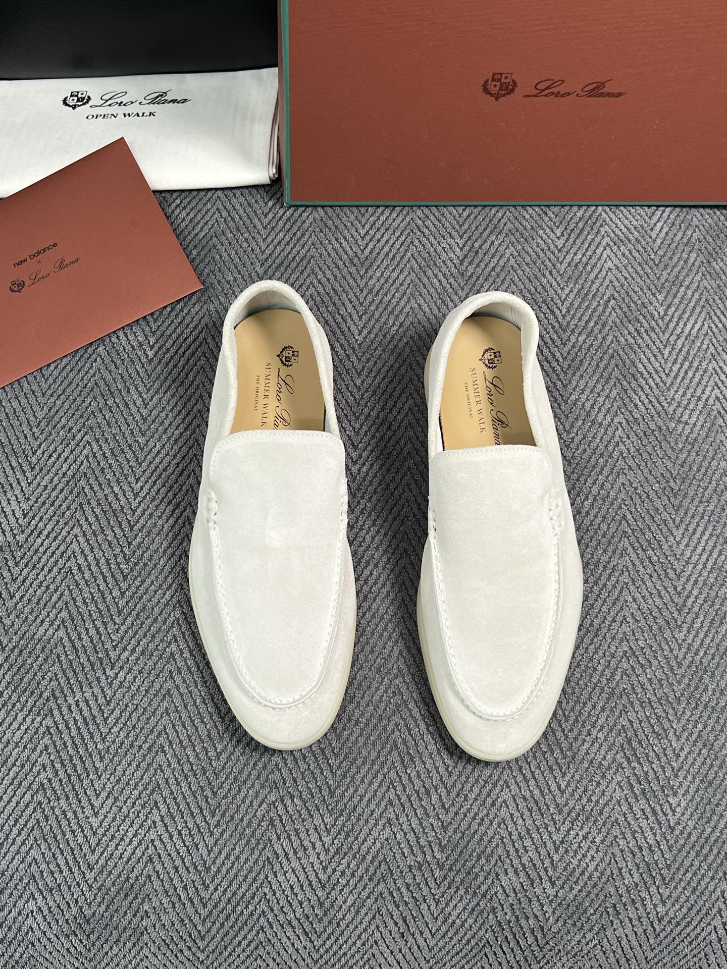 Loro Piana  高品质  顶级工艺品  诺悠翩雅  新品专柜同步原厂配置，鞋面意大利进口牛皮面料，高品质拼接工艺