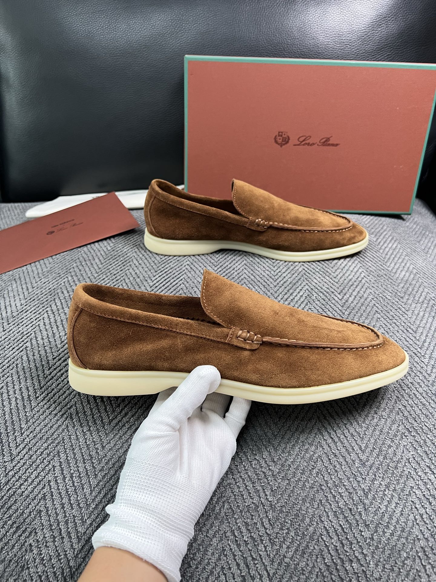 Loro Piana  高品质  顶级工艺品  诺悠翩雅  新品专柜同步原厂配置，鞋面意大利进口牛皮面料，高品质拼接工艺