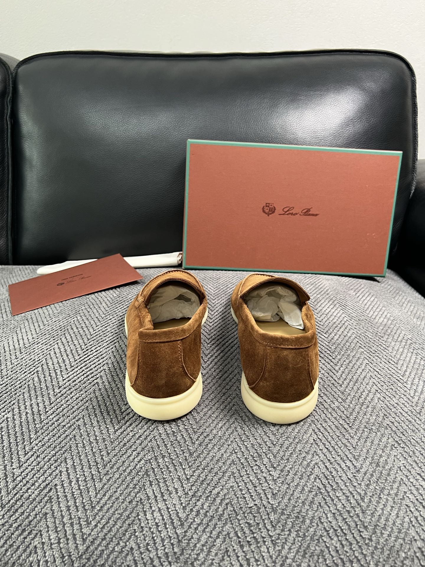 Loro Piana  高品质  顶级工艺品  诺悠翩雅  新品专柜同步原厂配置，鞋面意大利进口牛皮面料，高品质拼接工艺