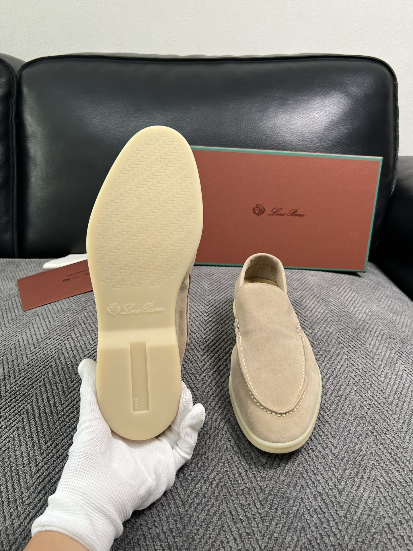 Loro Piana  高品质  顶级工艺品  诺悠翩雅  新品专柜同步原厂配置，鞋面意大利进口牛皮面料，高品质拼接工艺